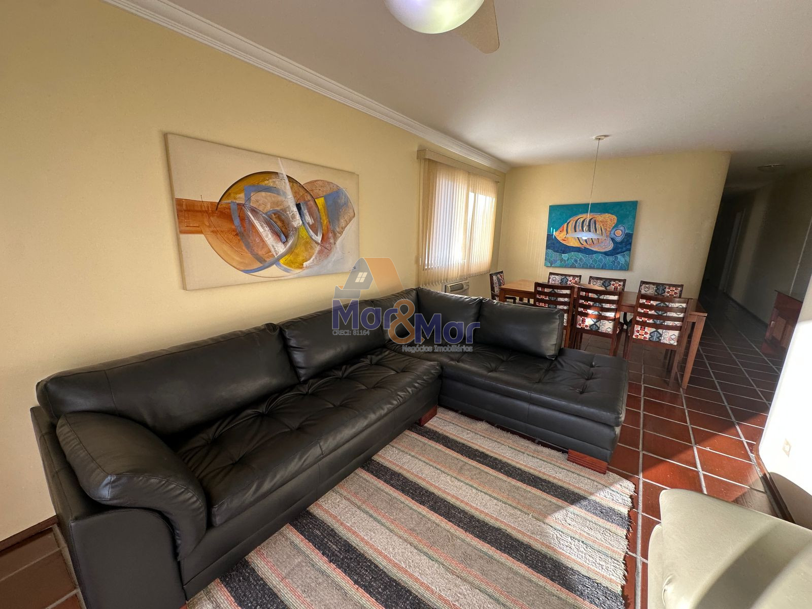 Apartamento na Praia das Pitangueiras, Guarujá - SP