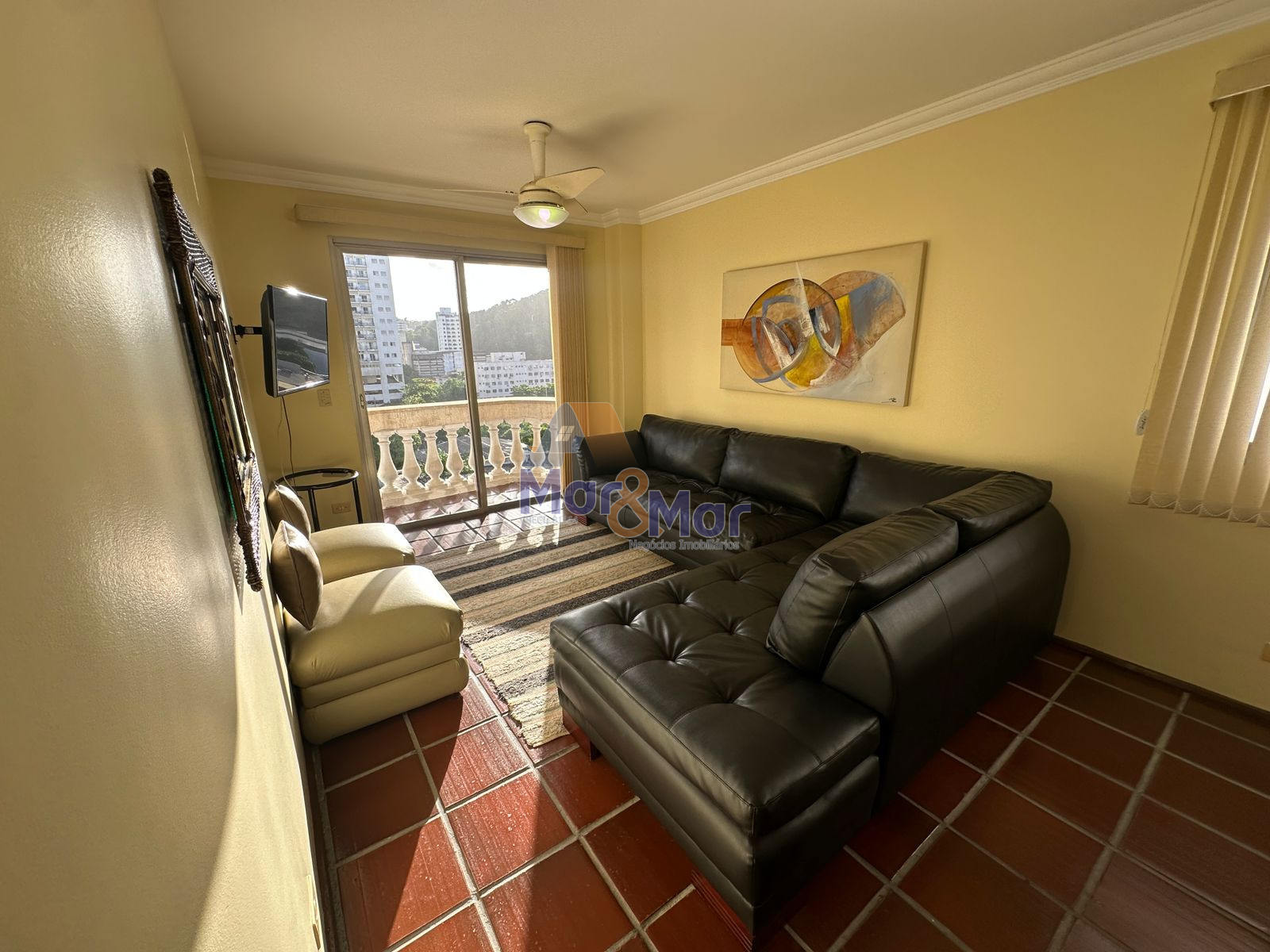 Apartamento na Praia das Pitangueiras, Guarujá - SP