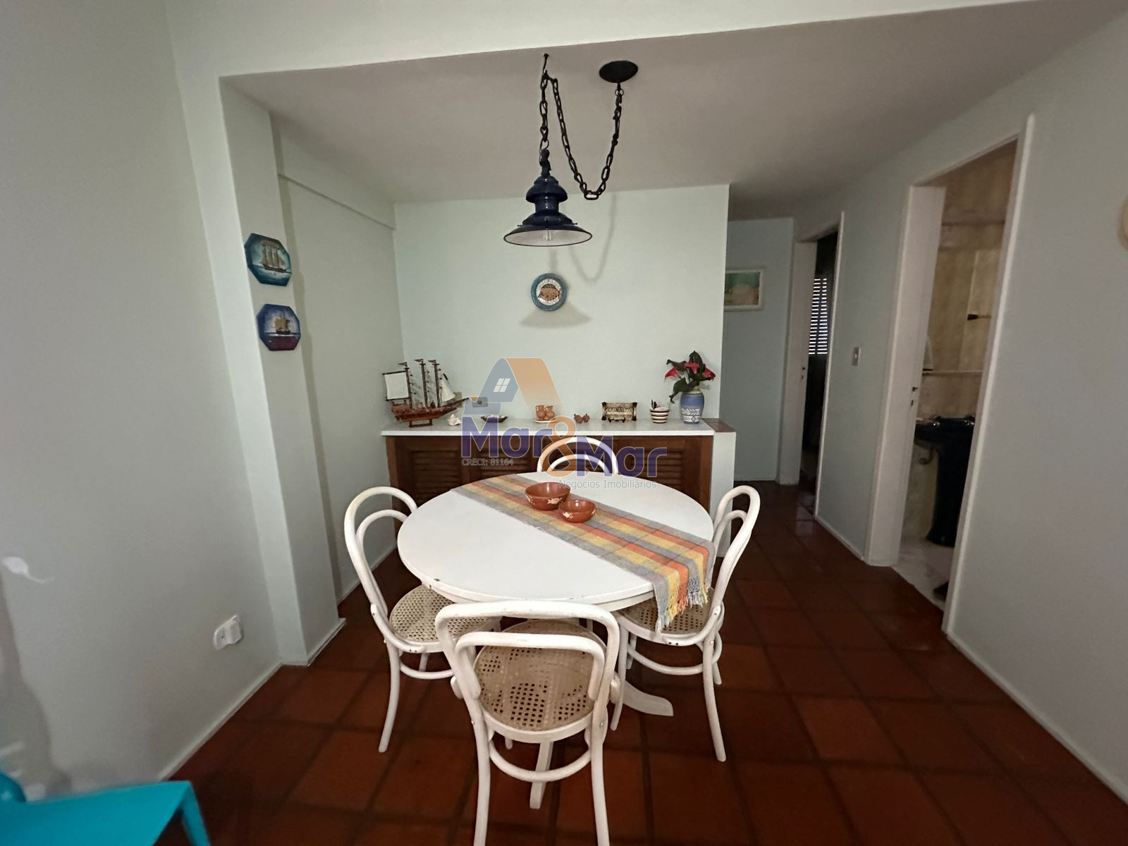 Apartamento na Praia das Pitangueiras, Guarujá - SP