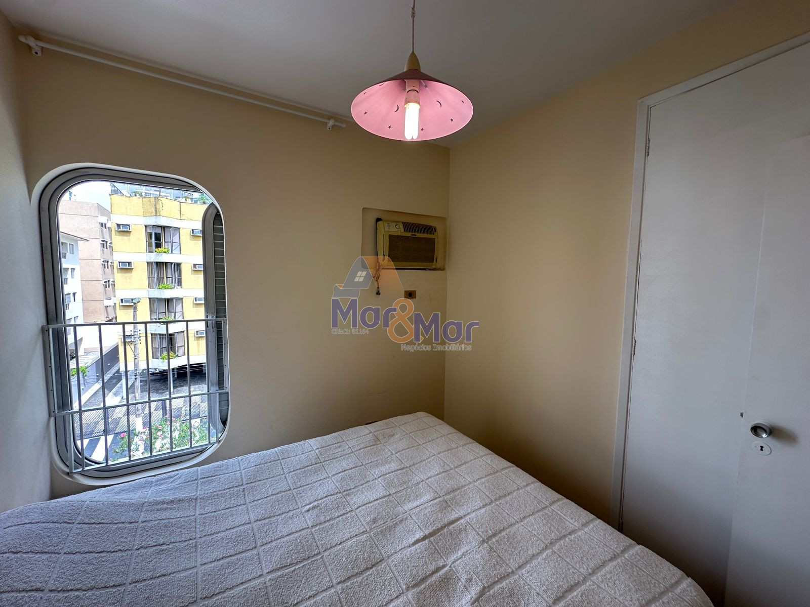 Apartamento na Praia da Enseada, Guarujá - SP
