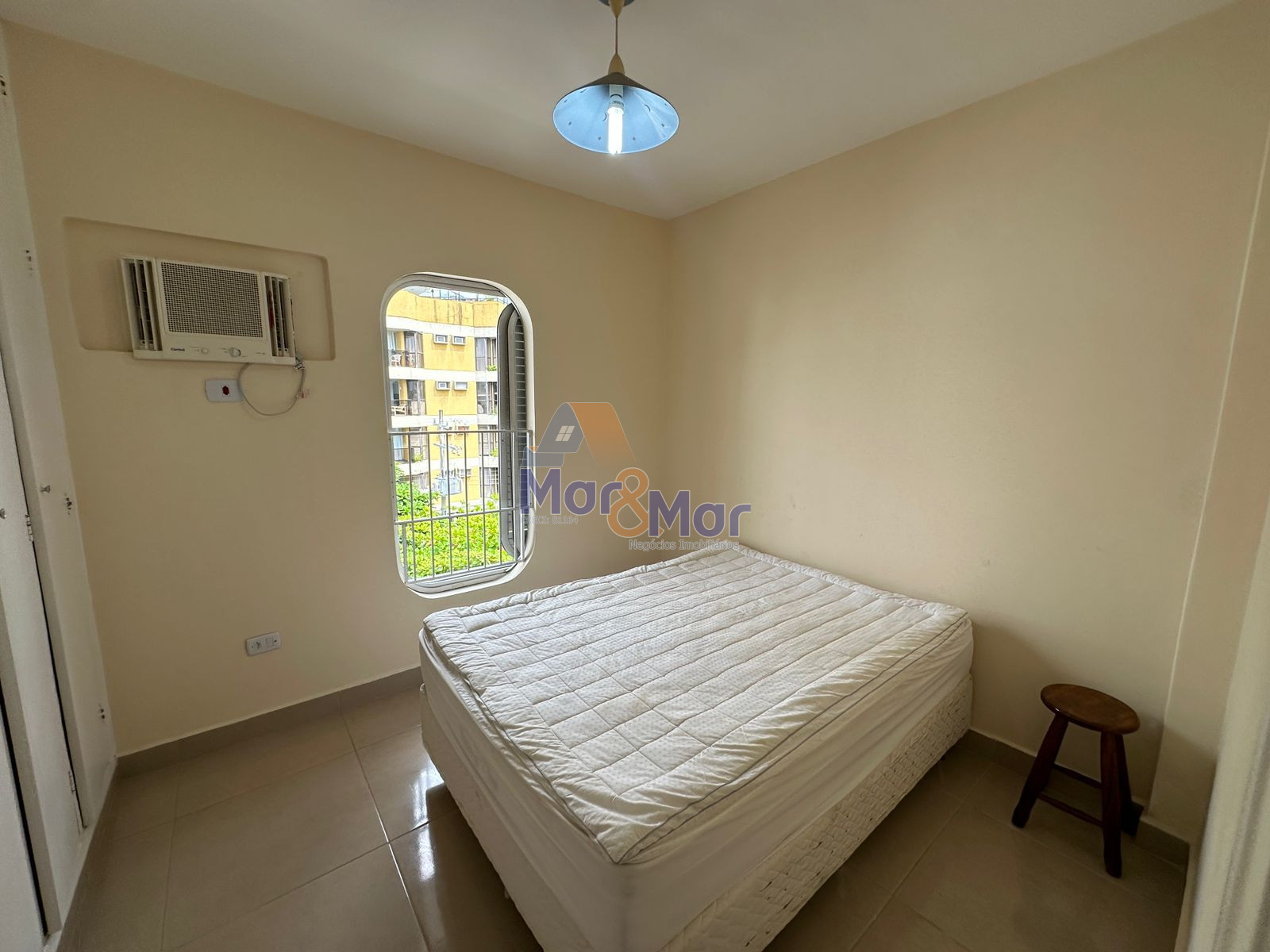 Apartamento na Praia da Enseada, Guarujá - SP