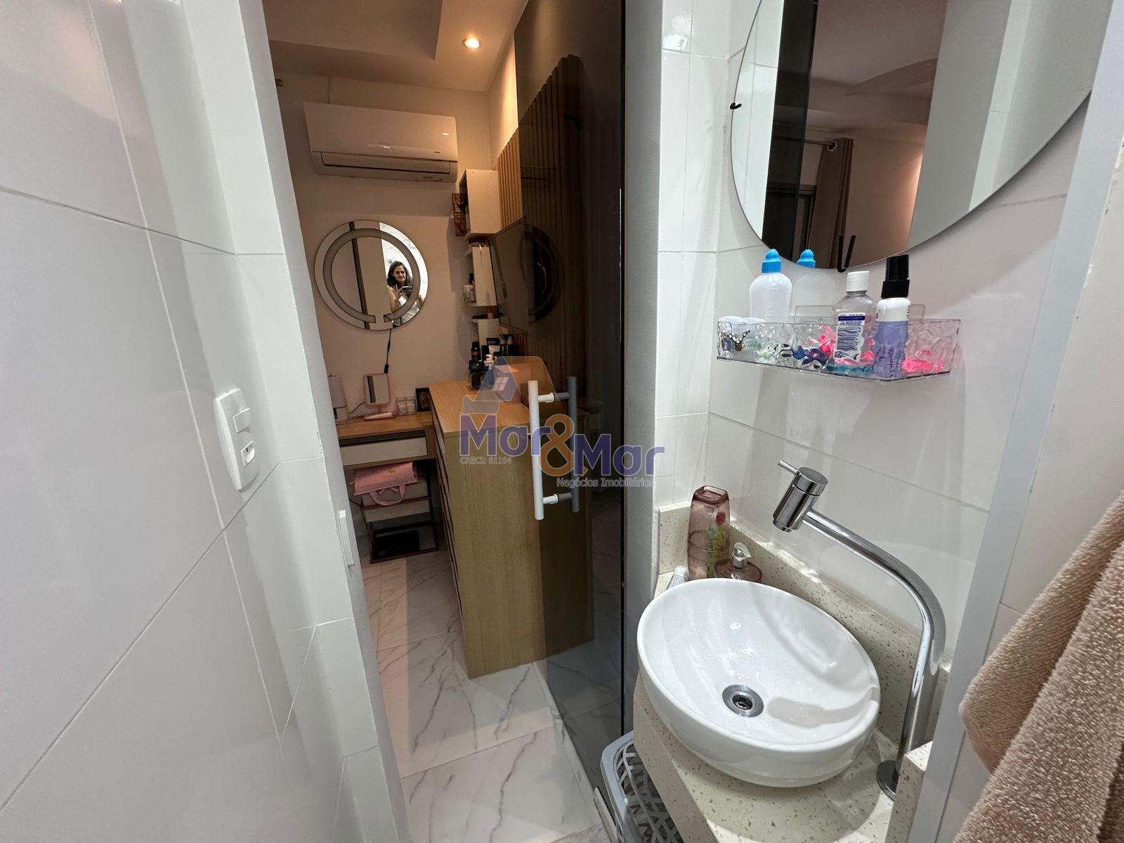 Apartamento na Praia das Pitangueiras, Guarujá - SP