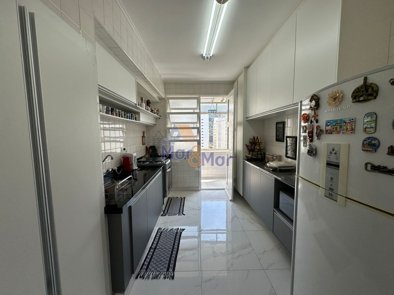 Apartamento Frente ao Mar nas Pitangueiras, Guarujá - SP