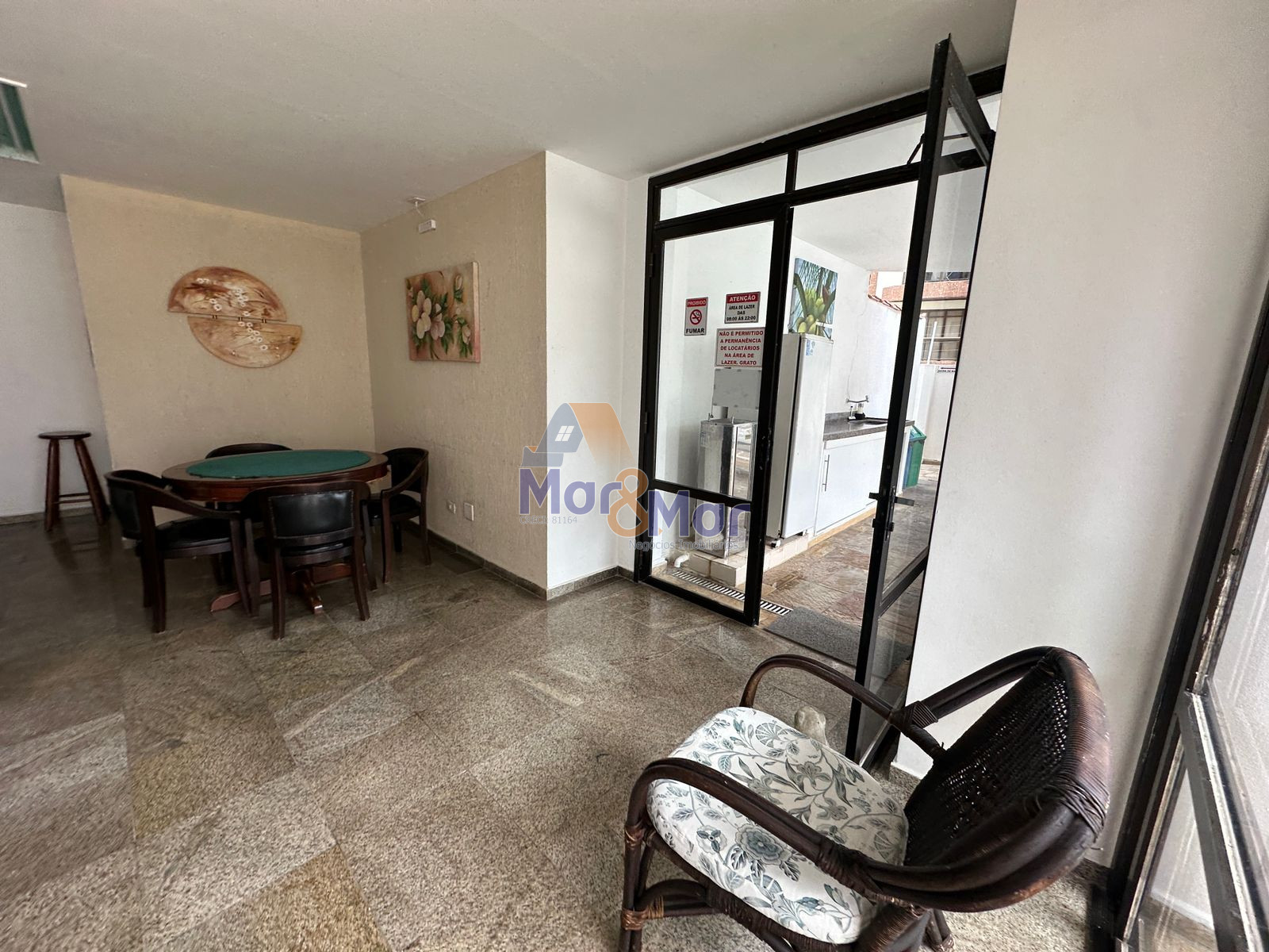 Apartamento na Praia da Enseada, Guarujá - SP