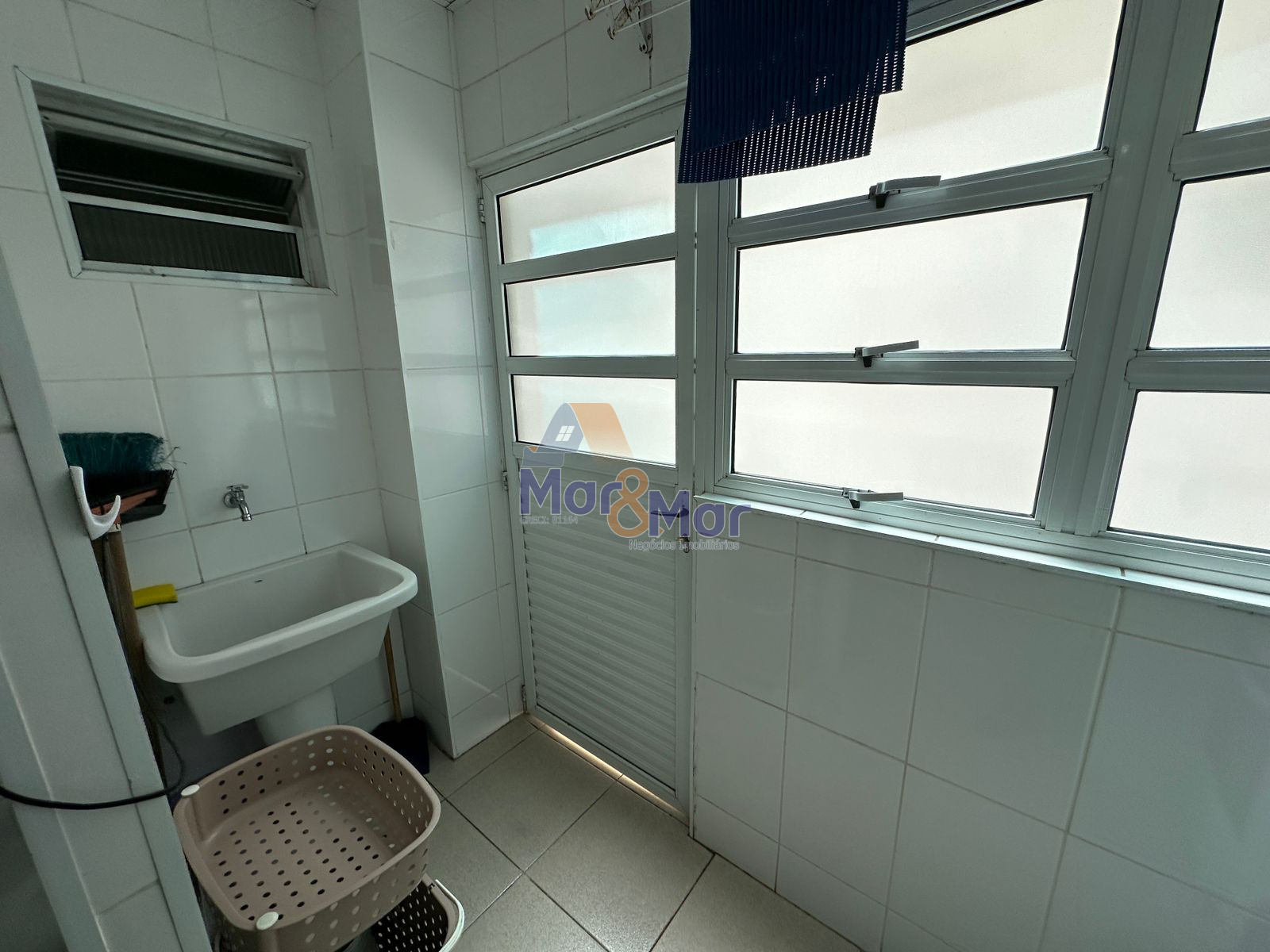 Apartamento Frente ao Mar nas Pitangueiras, Guarujá - SP