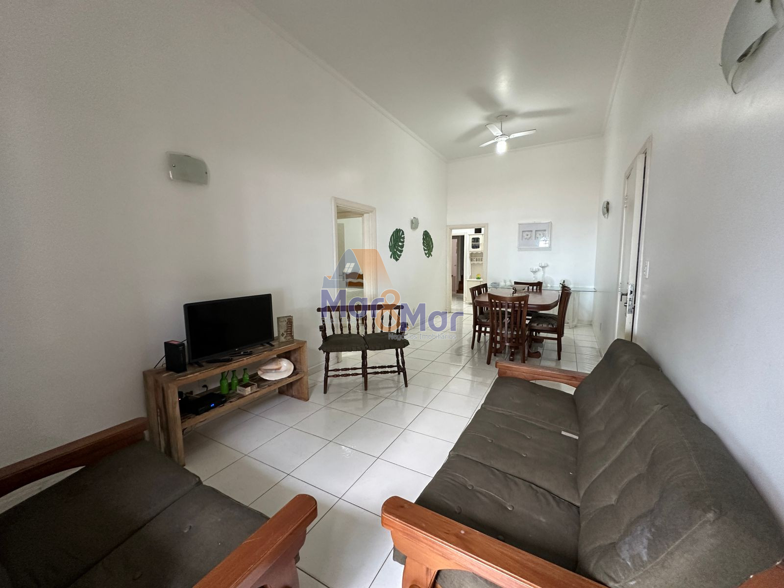 Apartamento Frente ao Mar nas Pitangueiras, Guarujá - SP