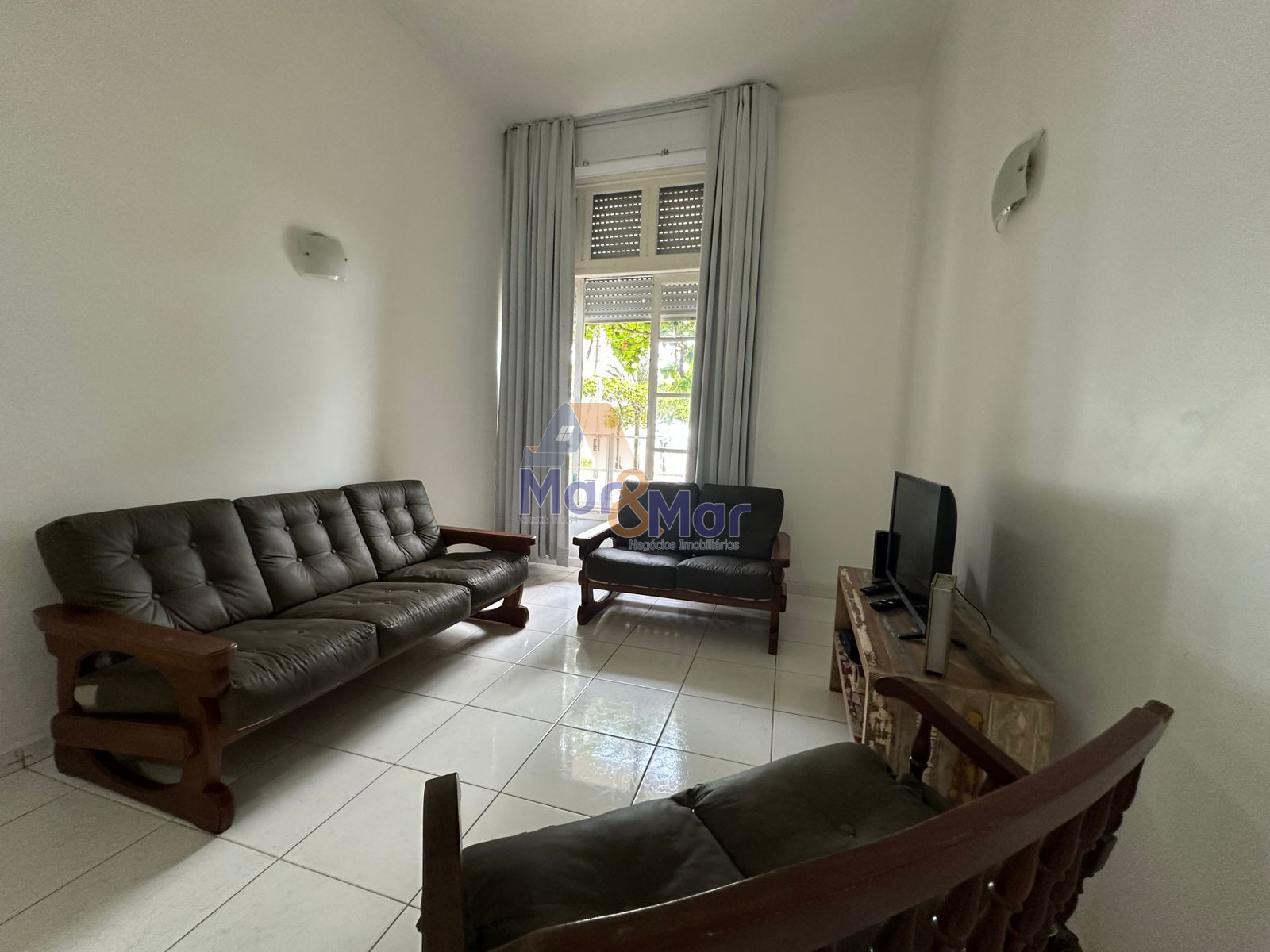 Apartamento Frente ao Mar nas Pitangueiras, Guarujá - SP