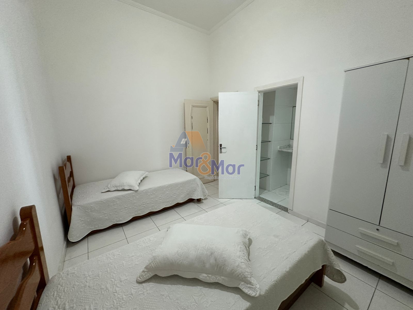 Apartamento Frente ao Mar nas Pitangueiras, Guarujá - SP