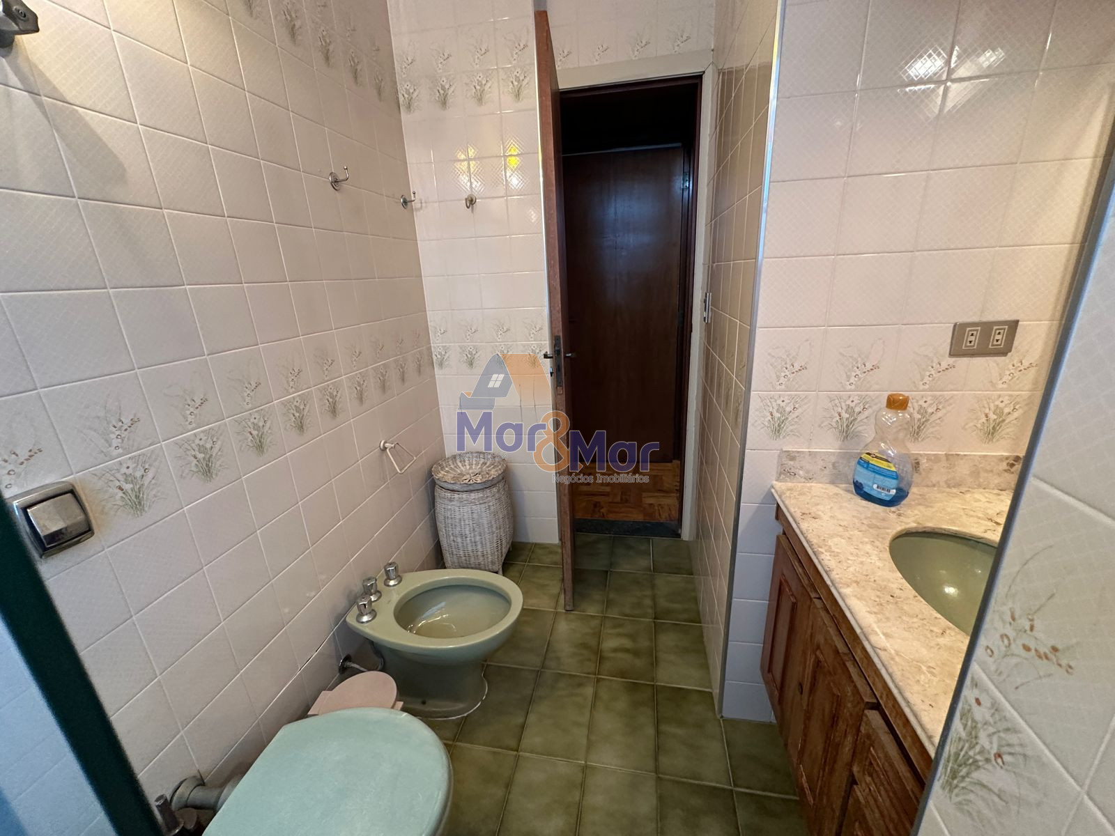 Apartamento Frente ao Mar nas Pitangueiras, Guarujá - SP