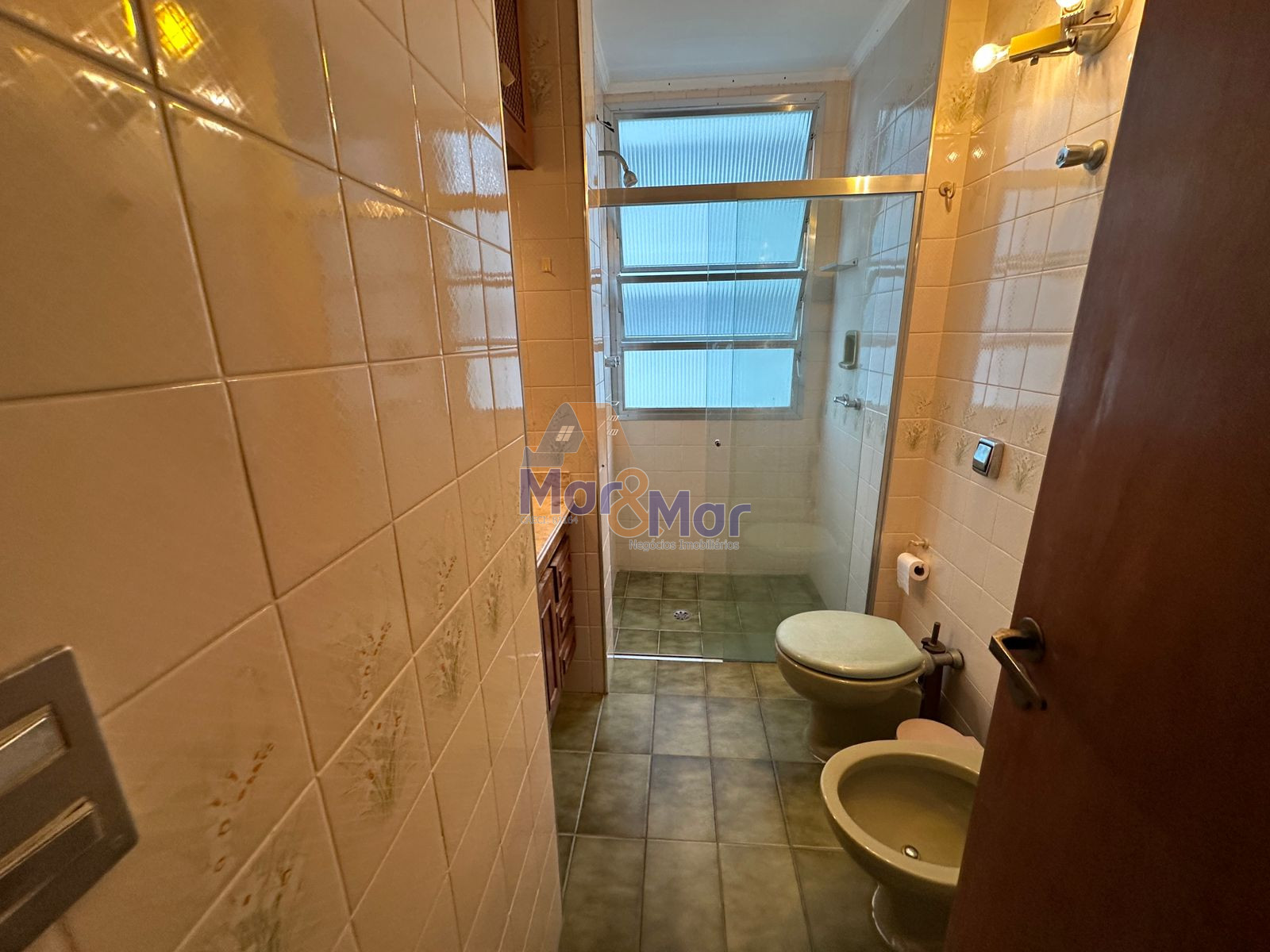 Apartamento Frente ao Mar nas Pitangueiras, Guarujá - SP