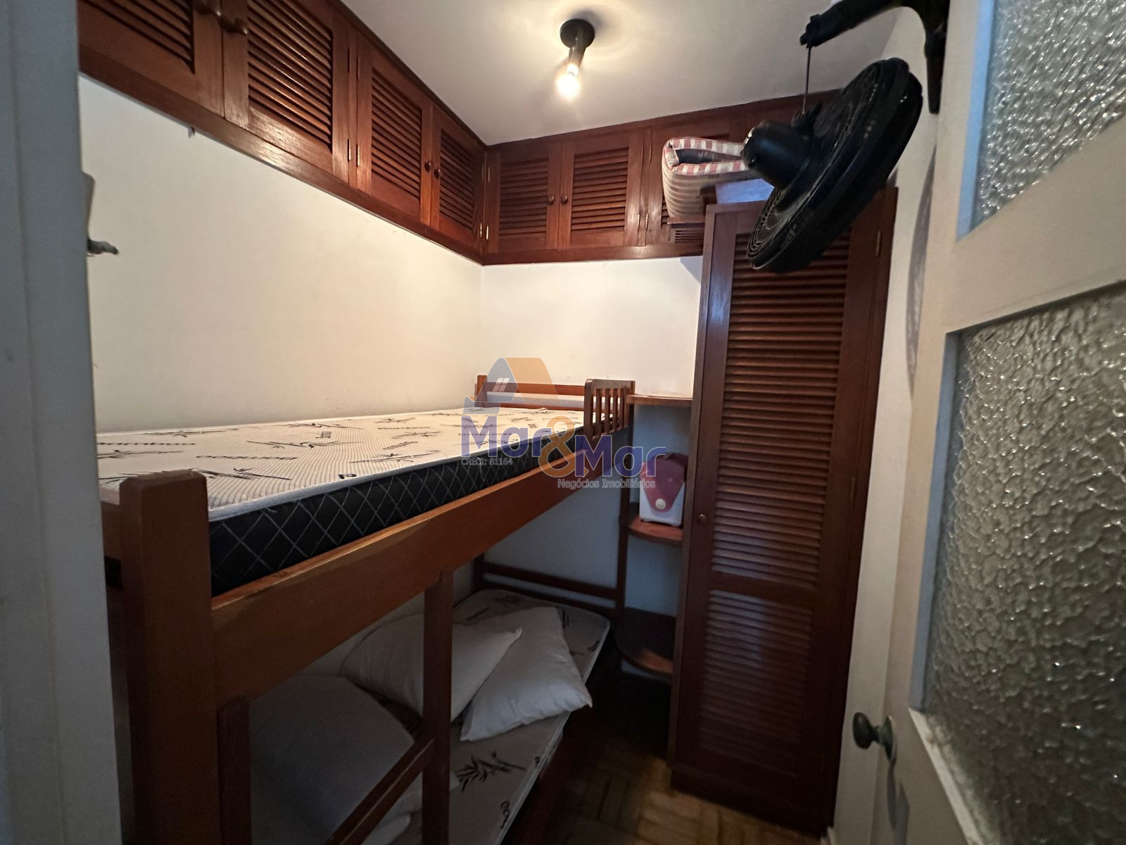 Apartamento Frente ao Mar nas Pitangueiras, Guarujá - SP
