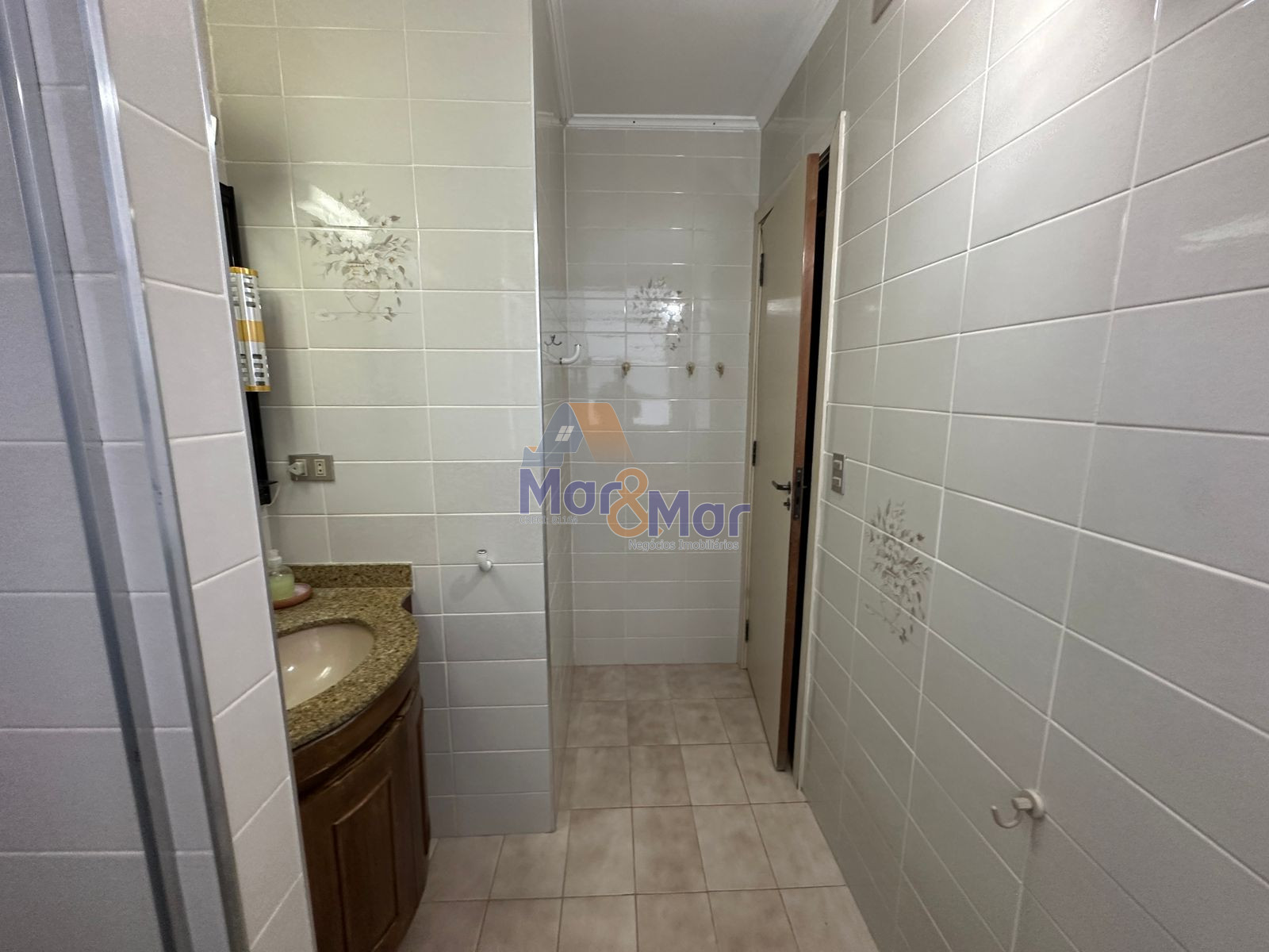 Apartamento Frente ao Mar nas Pitangueiras, Guarujá - SP