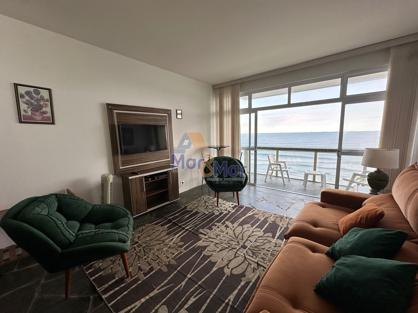 Apartamento Frente ao Mar nas Pitangueiras, Guarujá - SP