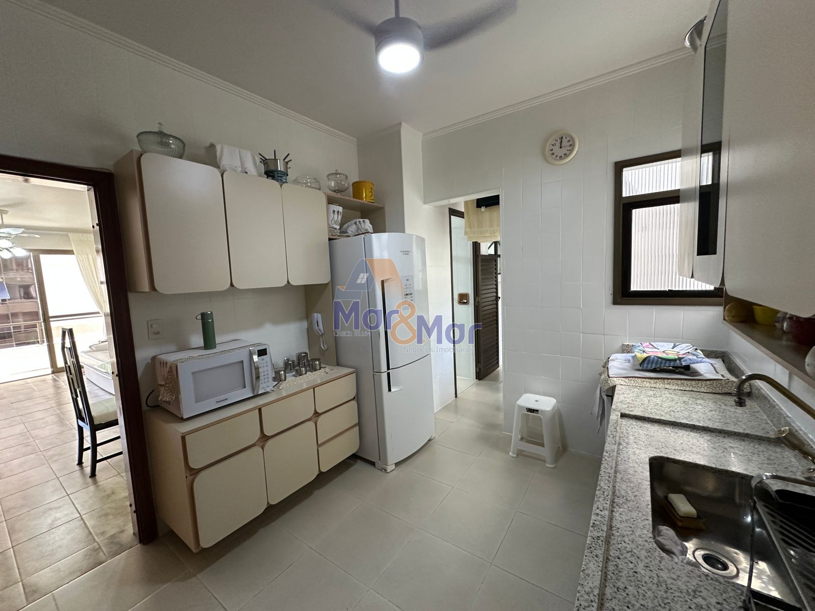 Apartamento, Praia da Pitangueiras, Guarujá - SP