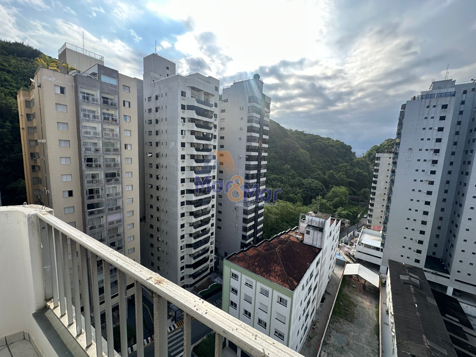 Apartamento na Praia da Pitangueiras, Guarujá-SP