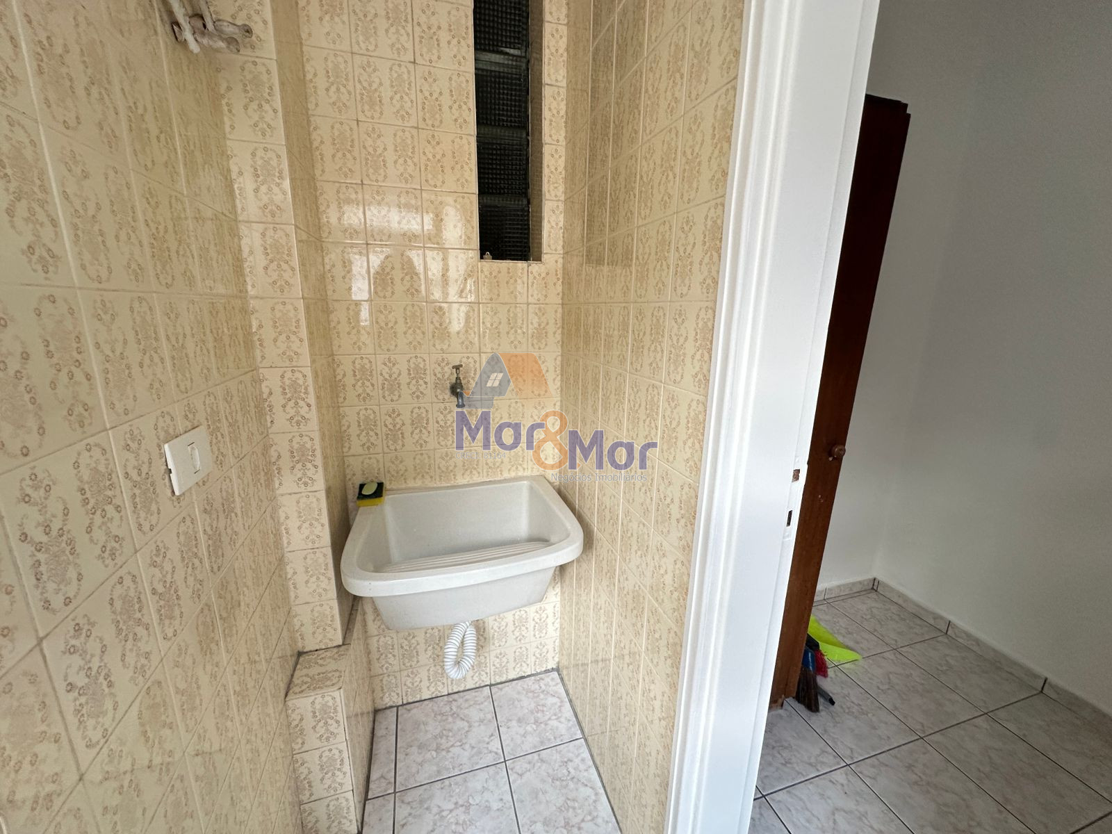 Apartamento na Praia da Pitangueiras, Guarujá-SP