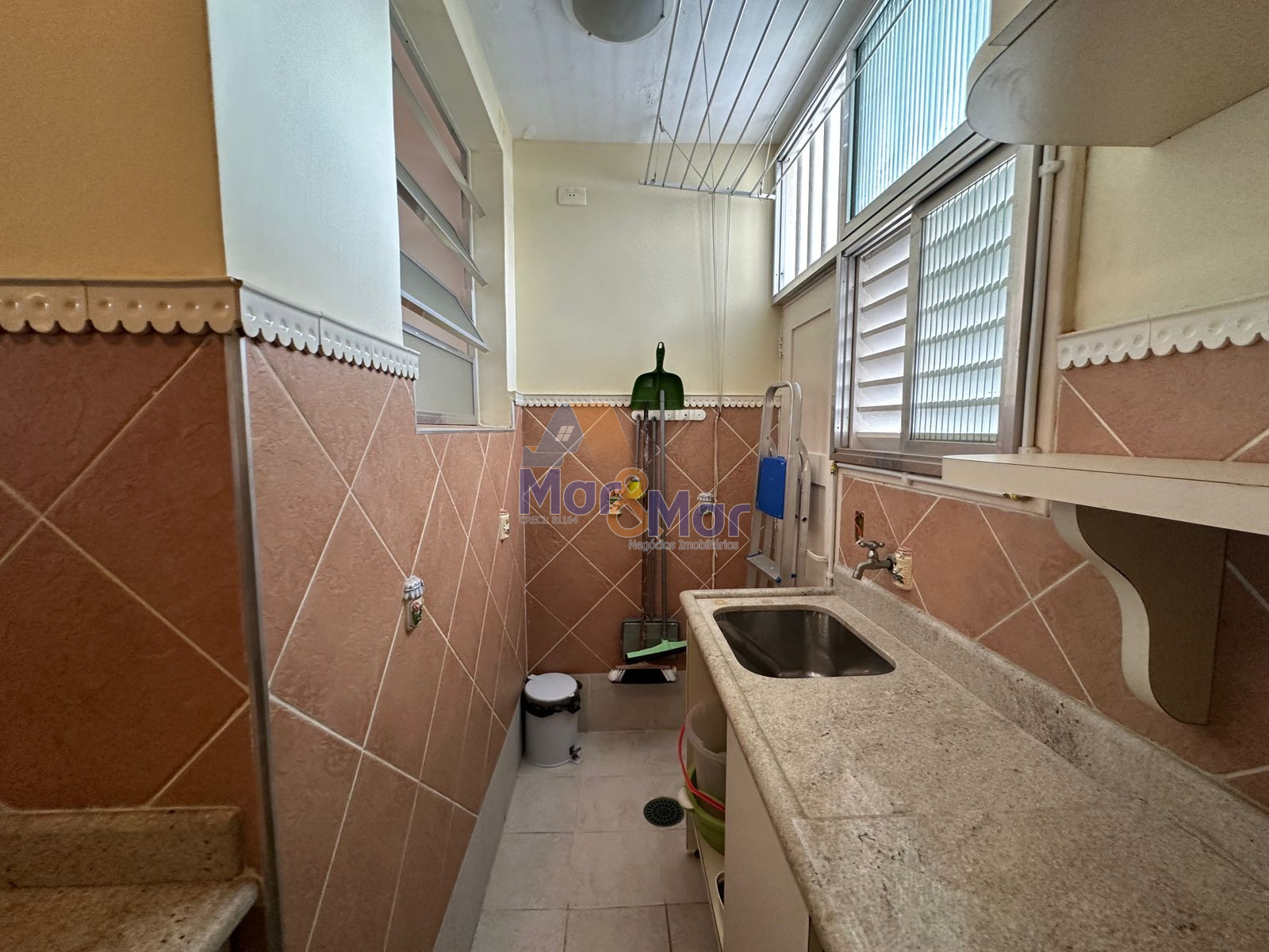 Apartamento-2-dormitorios-Pitangueiras