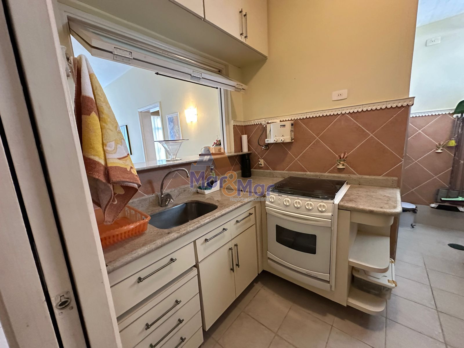 Apartamento-2-dormitorios-Pitangueiras