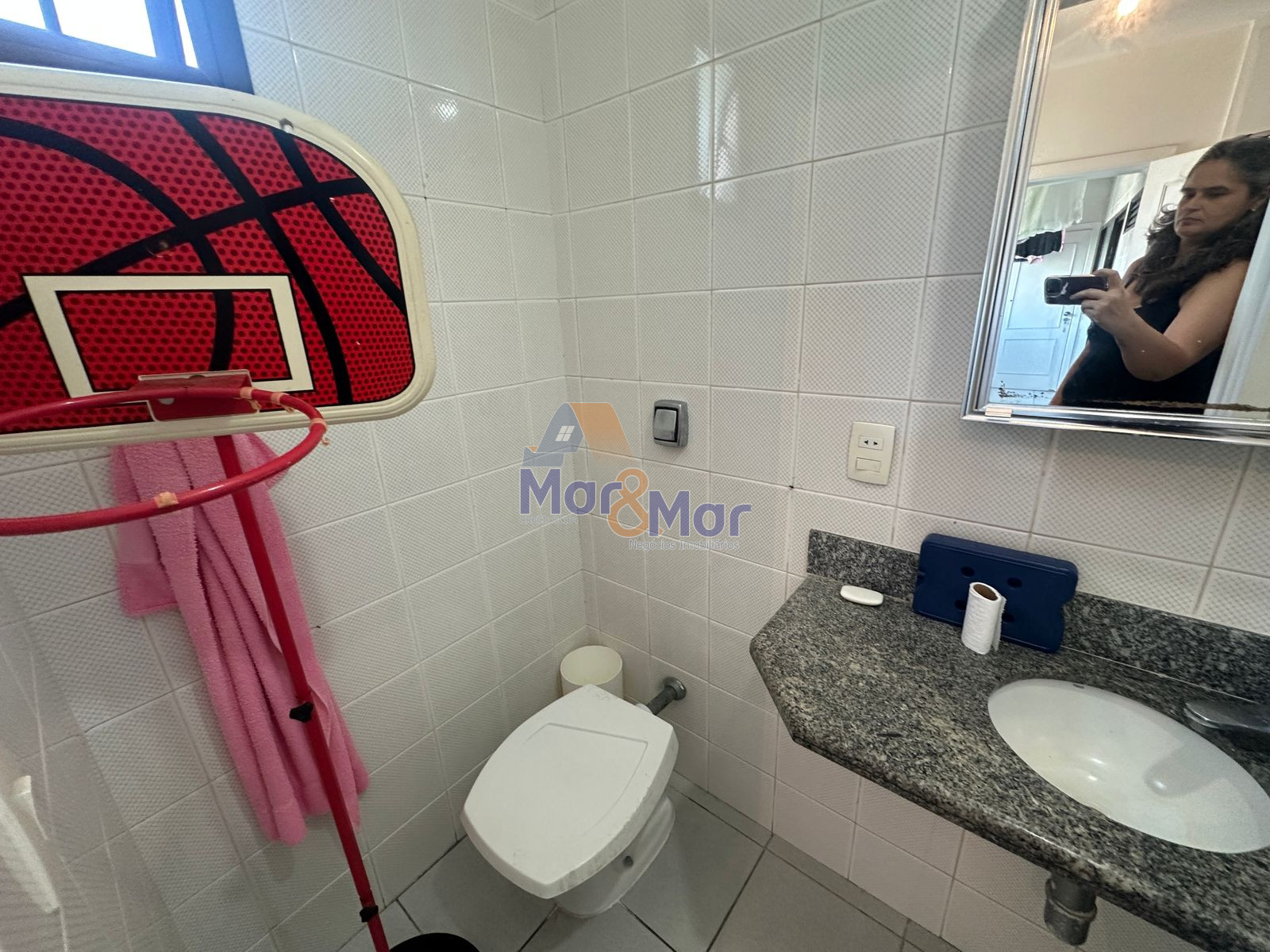 Apartamento na Praia da Pitangueiras, Guarujá - SP