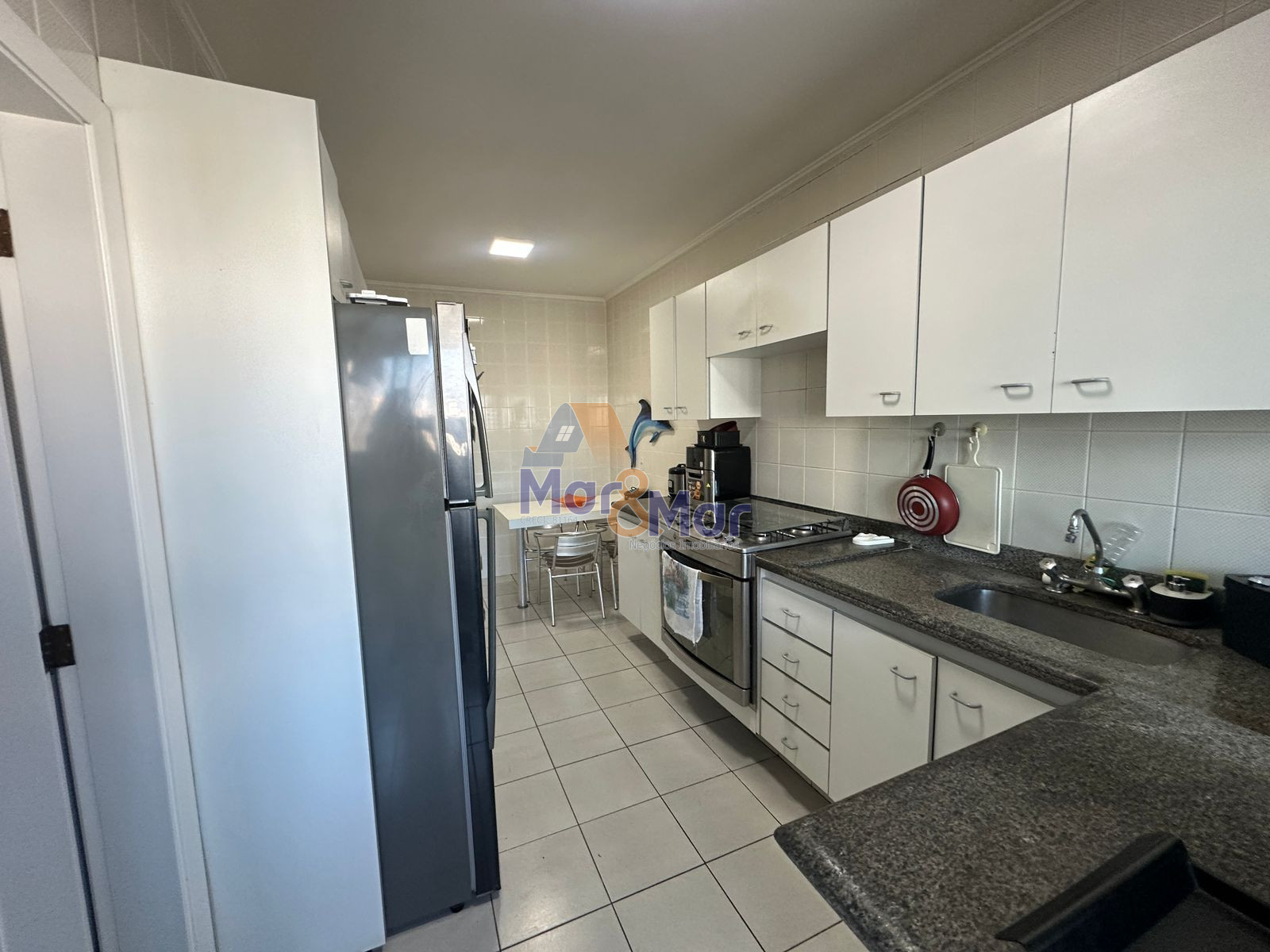 Apartamento na Praia da Pitangueiras, Guarujá - SP