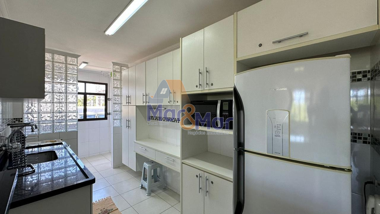 Apartamento na Praia da Enseada, Guarujá - SP