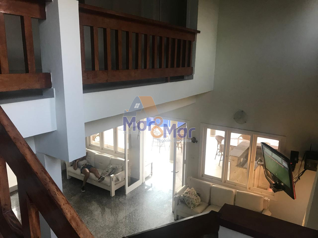 Casa Duplex à Venda no Guaiuba - Guarujá