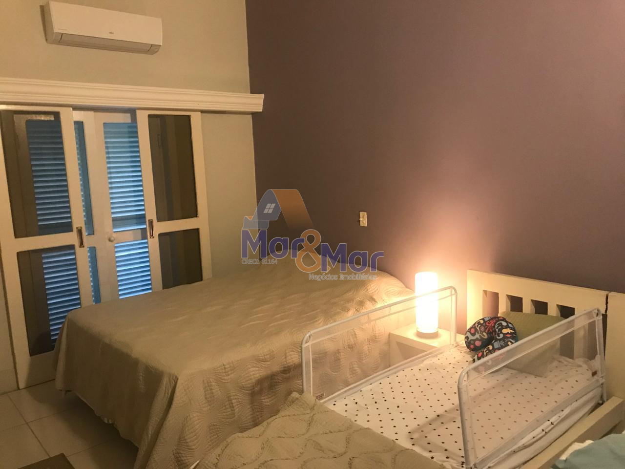 Casa Duplex à Venda no Guaiuba - Guarujá