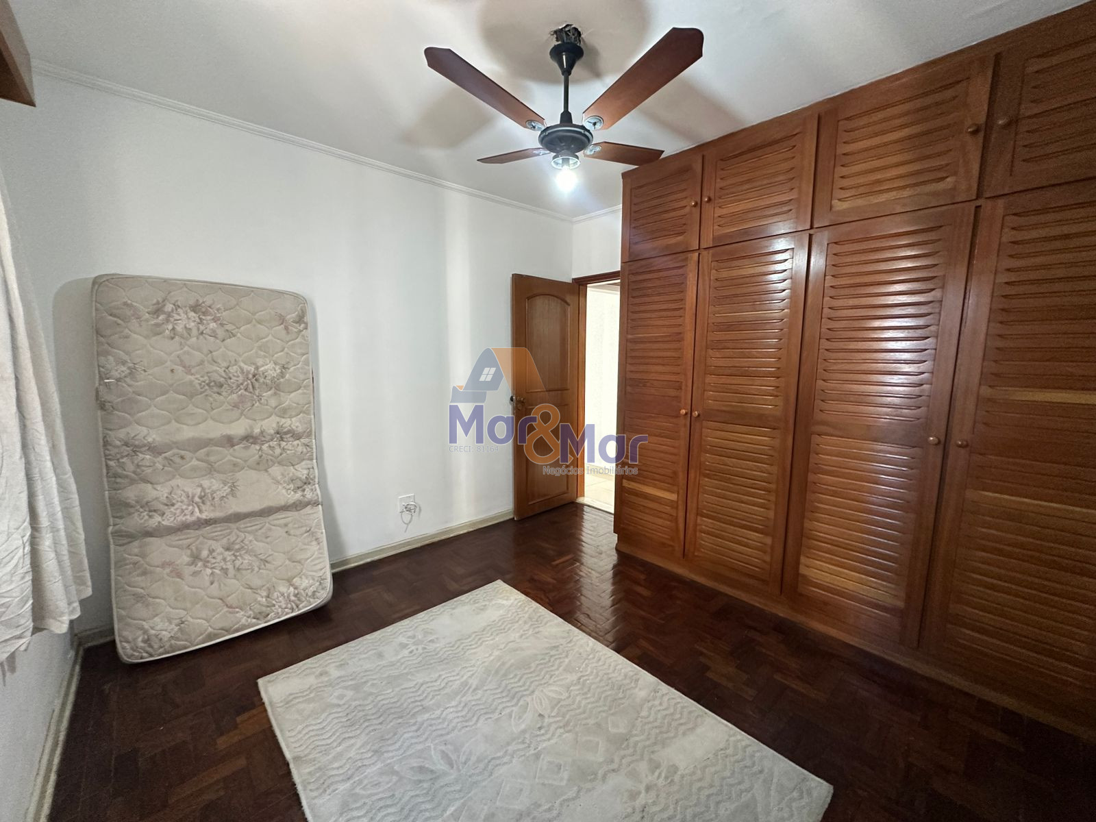 Apartamento na Praia das Astúrias, Guarujá - SP