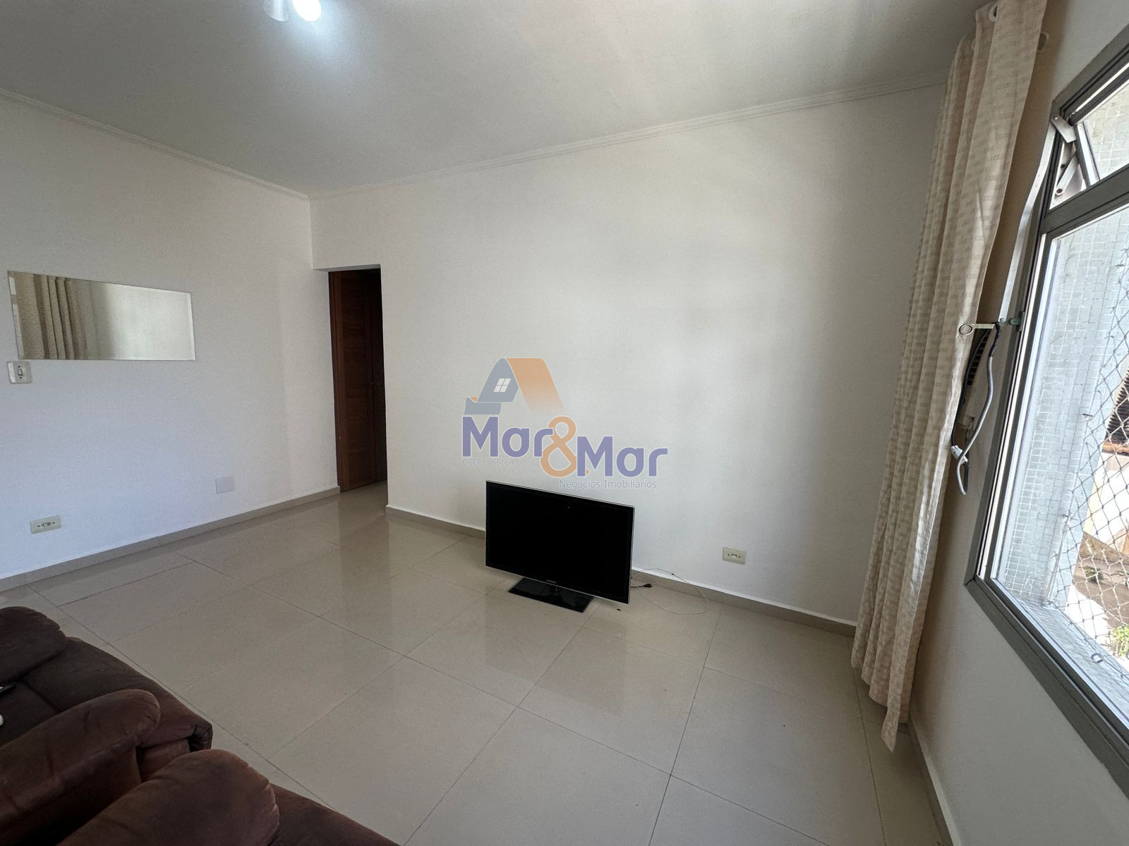 Apartamento na Praia das Astúrias, Guarujá - SP