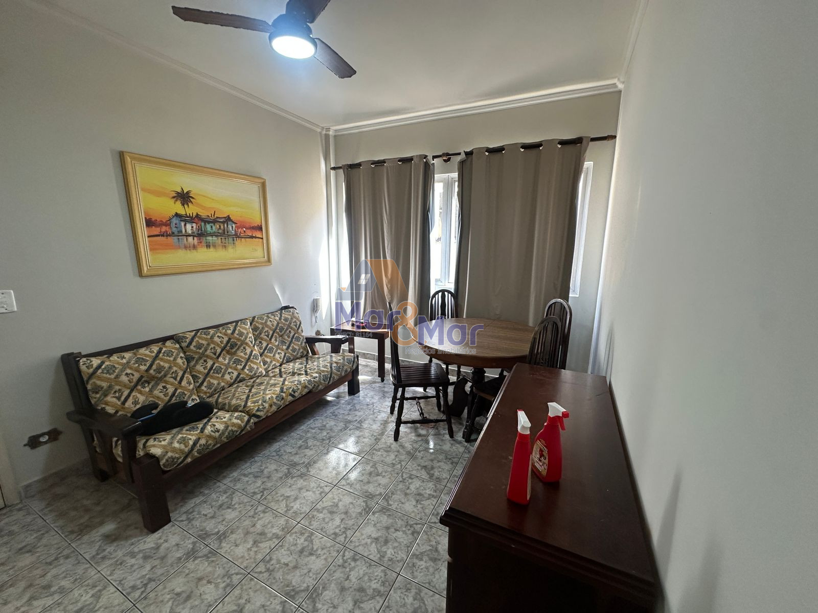 Apartamento na Praia da Enseada, Guarujá - SP