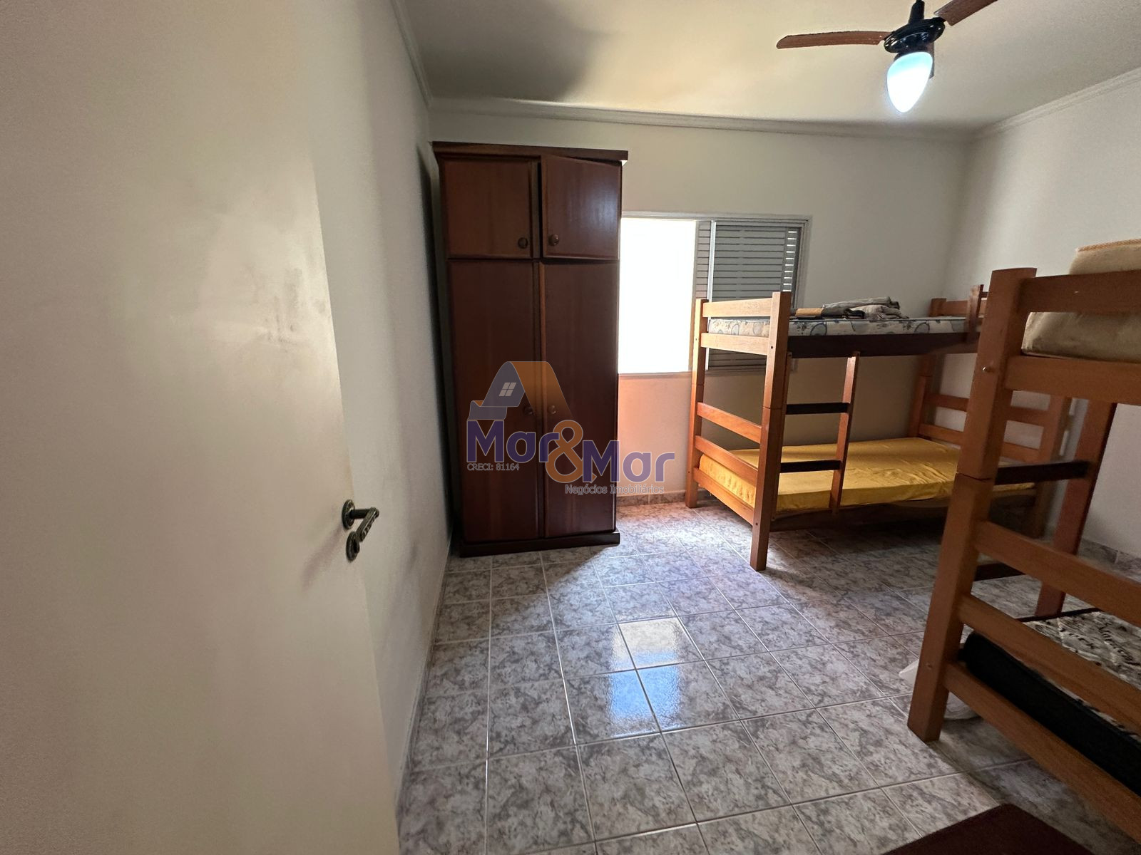 Apartamento na Praia da Enseada, Guarujá - SP