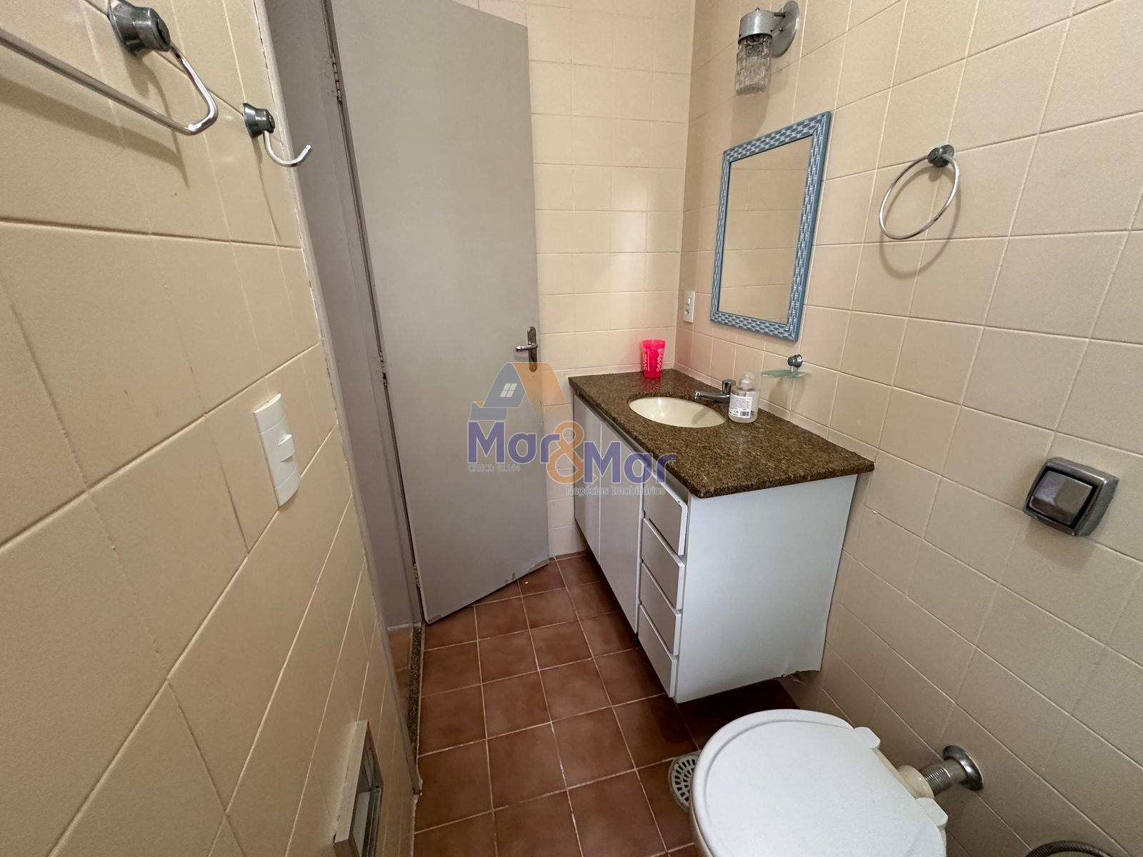 Apartamento na Praia das Astúrias, Guarujá - SP