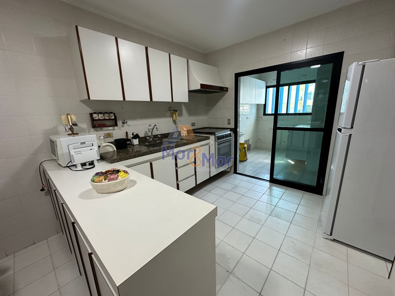 Apartamento na Praia da Enseada, Guarujá - SP