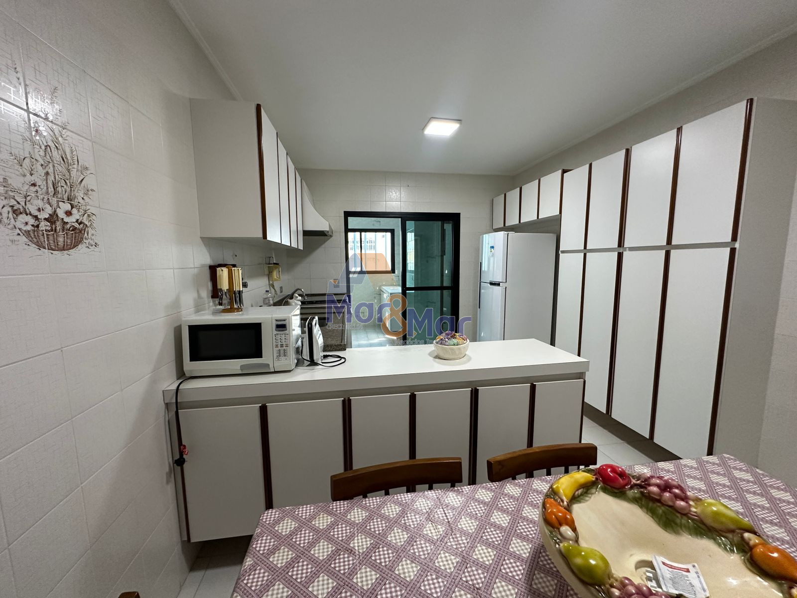 Apartamento na Praia da Enseada, Guarujá - SP