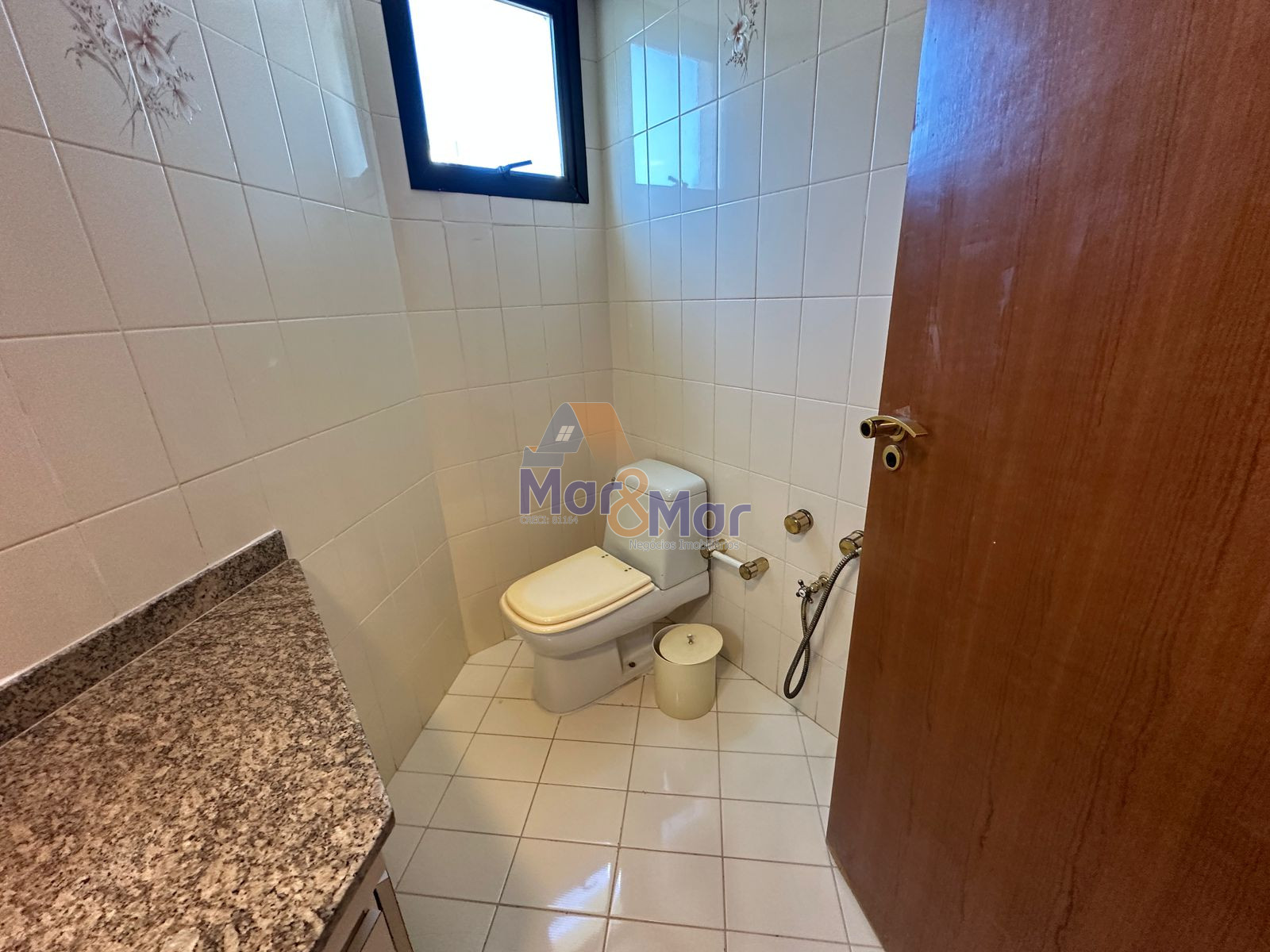 Apartamento na Praia da Enseada, Guarujá - SP
