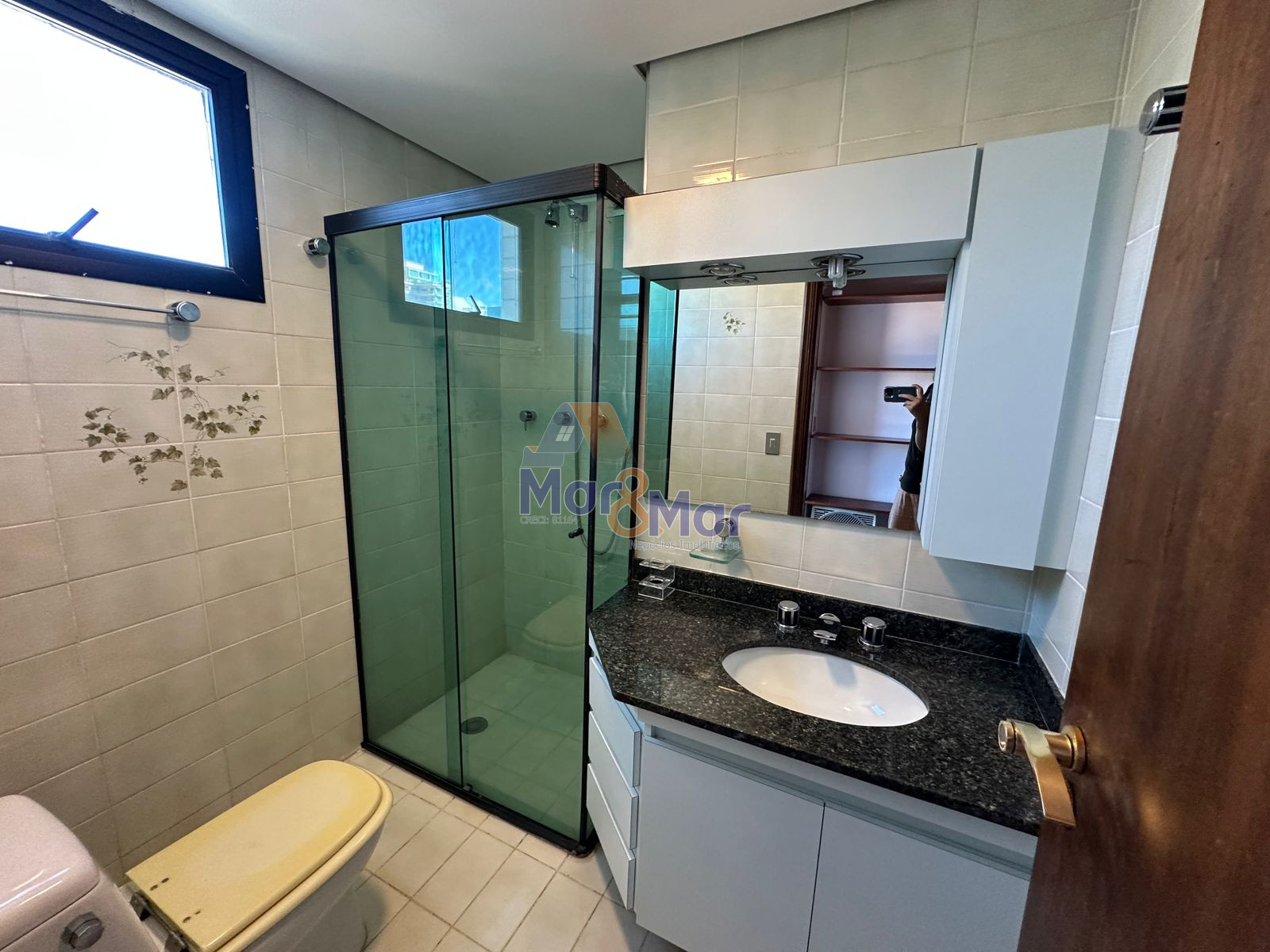 Apartamento na Praia da Enseada, Guarujá - SP