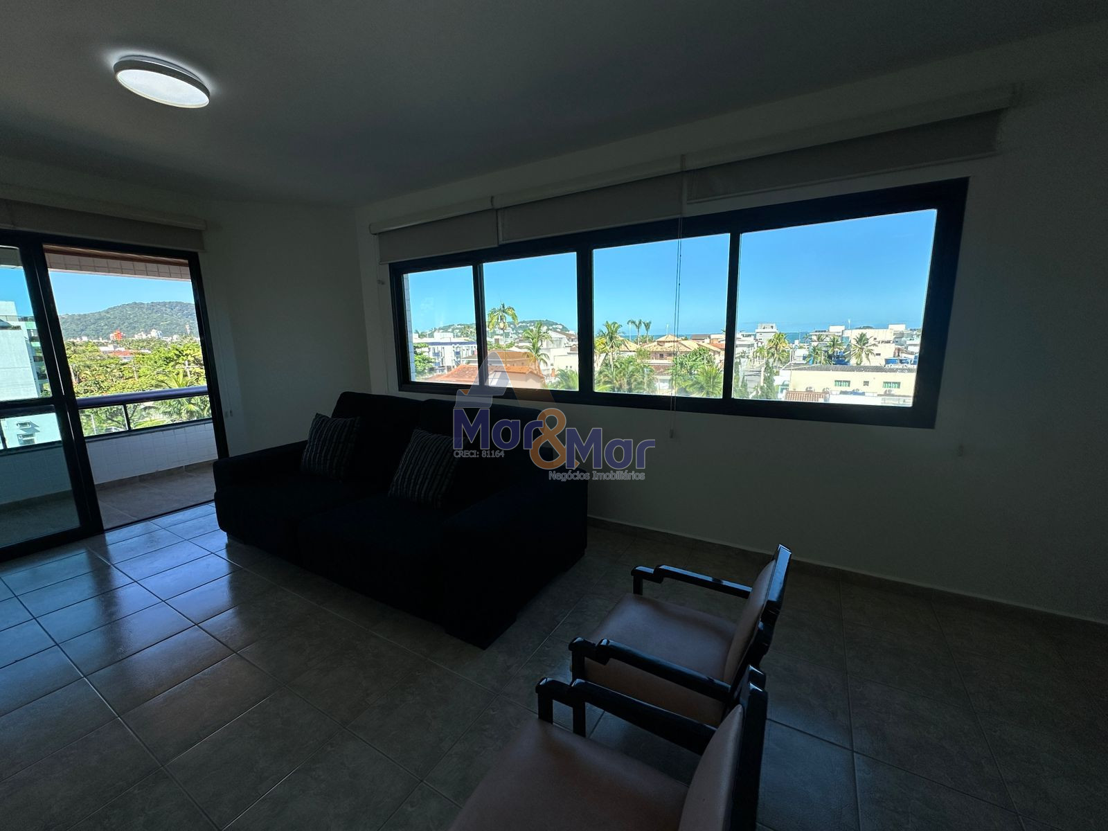 Apartamento na Praia da Enseada, Guarujá - SP