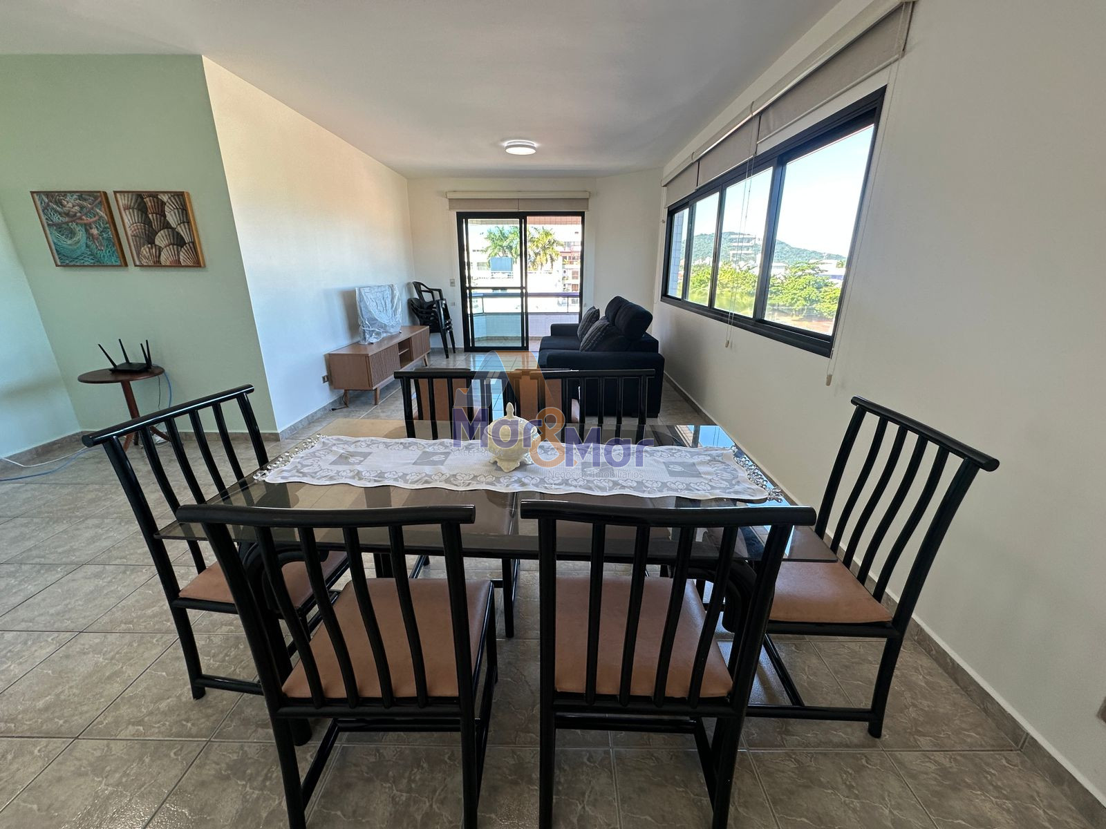 Apartamento na Praia da Enseada, Guarujá - SP