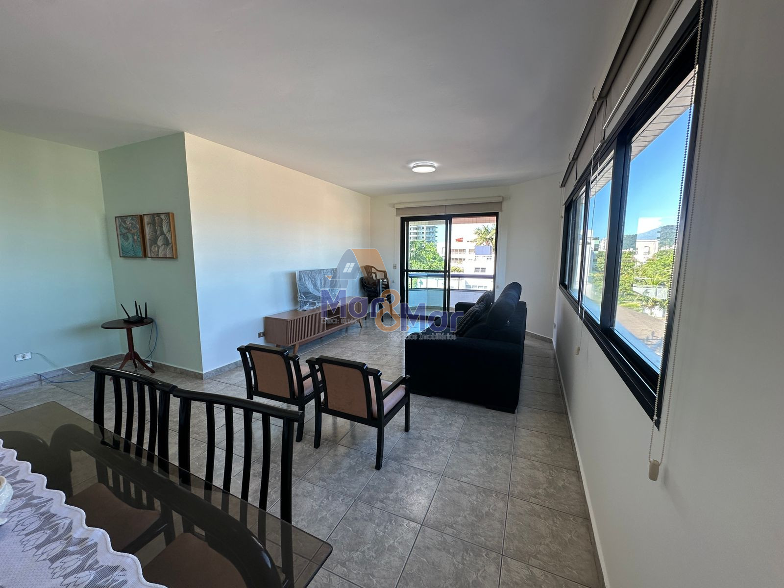 Apartamento na Praia da Enseada, Guarujá - SP