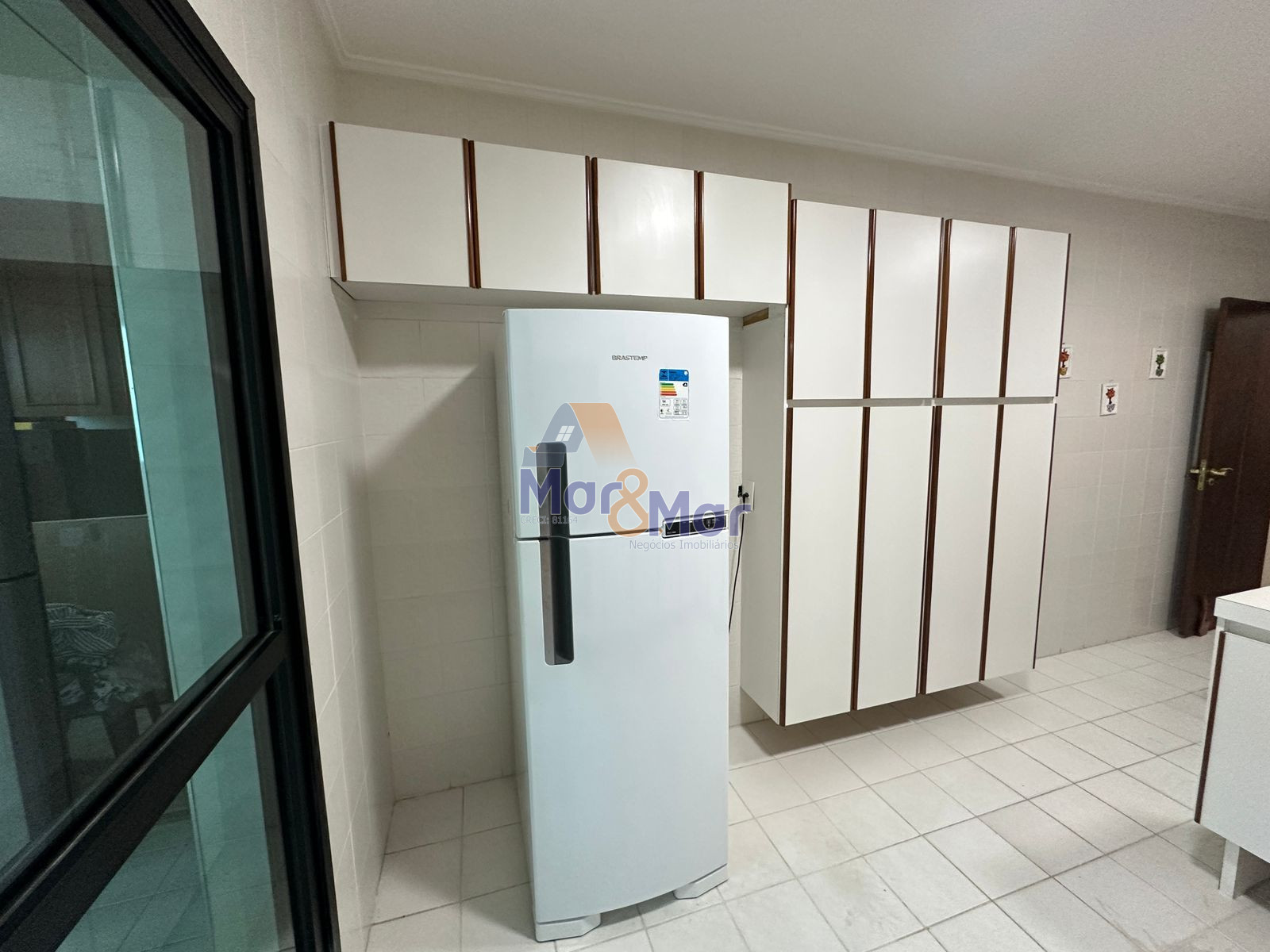 Apartamento na Praia da Enseada, Guarujá - SP