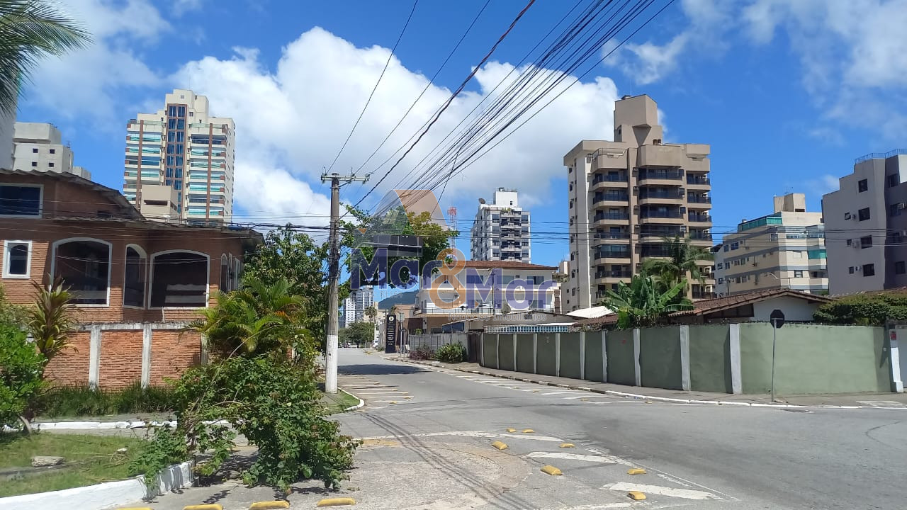 Apartamento na Praia da Enseada, Guarujá - SP