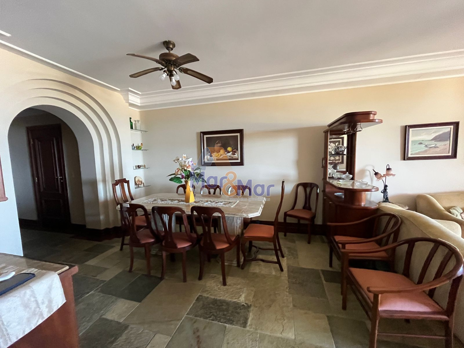 Apartamento na Praia da Enseada, Guarujá - SP
