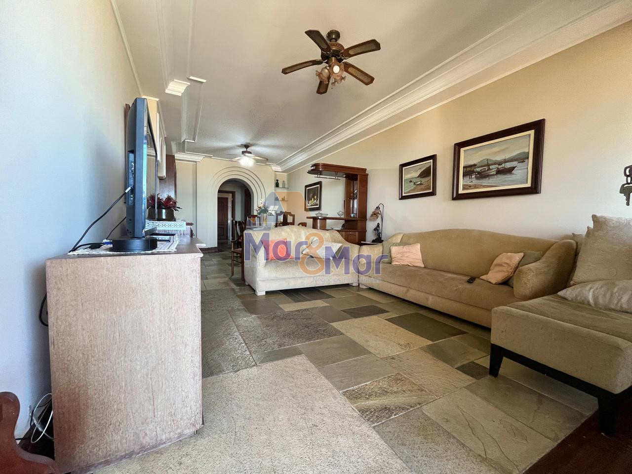 Apartamento na Praia da Enseada, Guarujá - SP