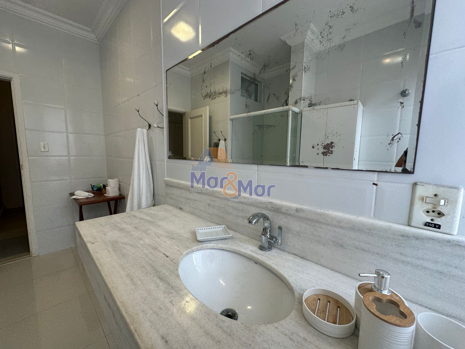 Apartamento Frente ao Mar nas Pitangueiras, Guarujá - SP