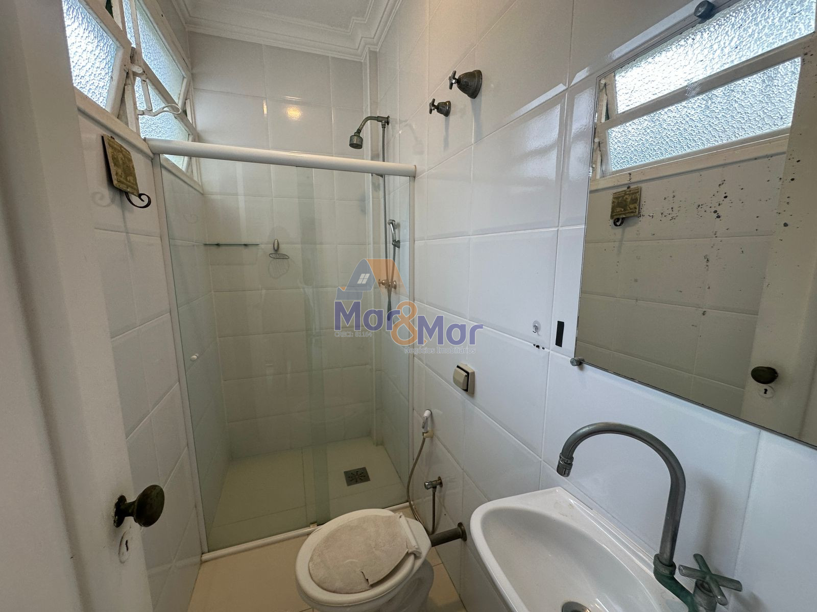 Apartamento Frente ao Mar nas Pitangueiras, Guarujá - SP