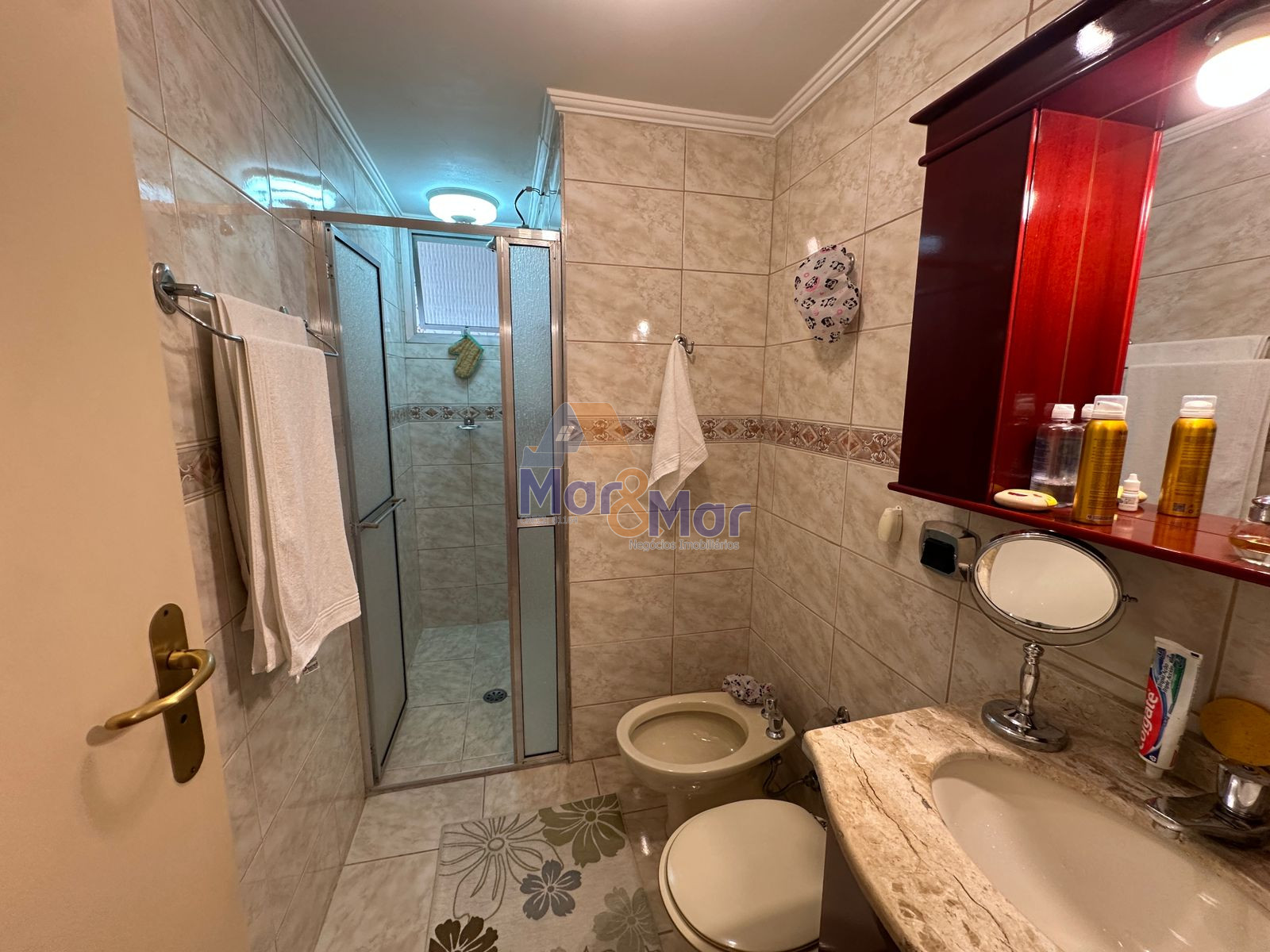 Apartamento na Praia da Enseada, Guarujá - SP