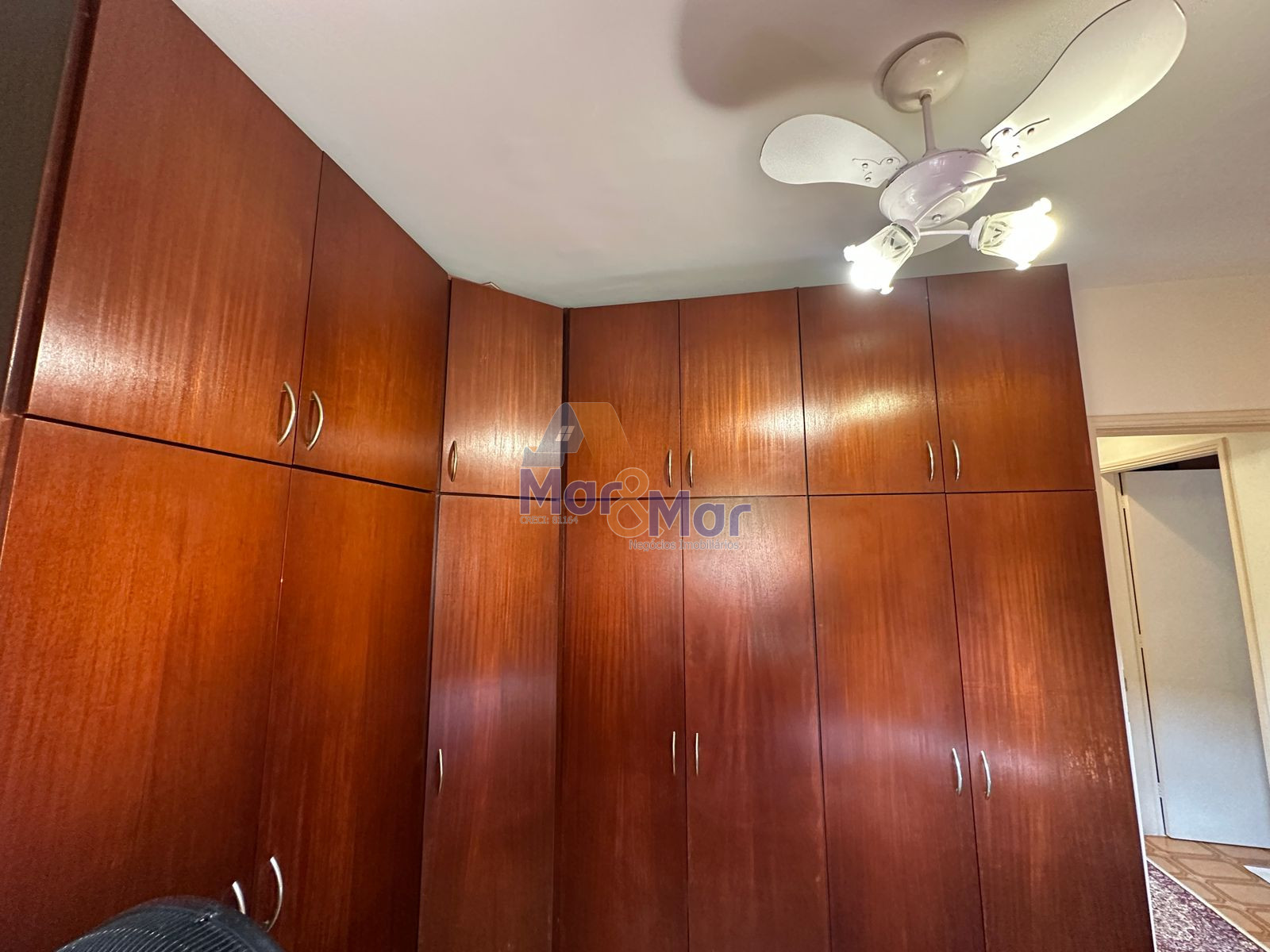 Apartamento na Praia da Enseada, Guarujá - SP