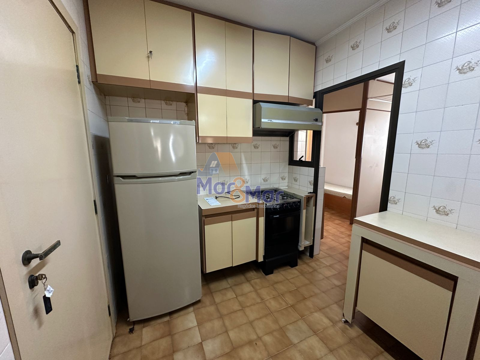 Apartamento na Praia das Pitangueiras, Guarujá - SP
