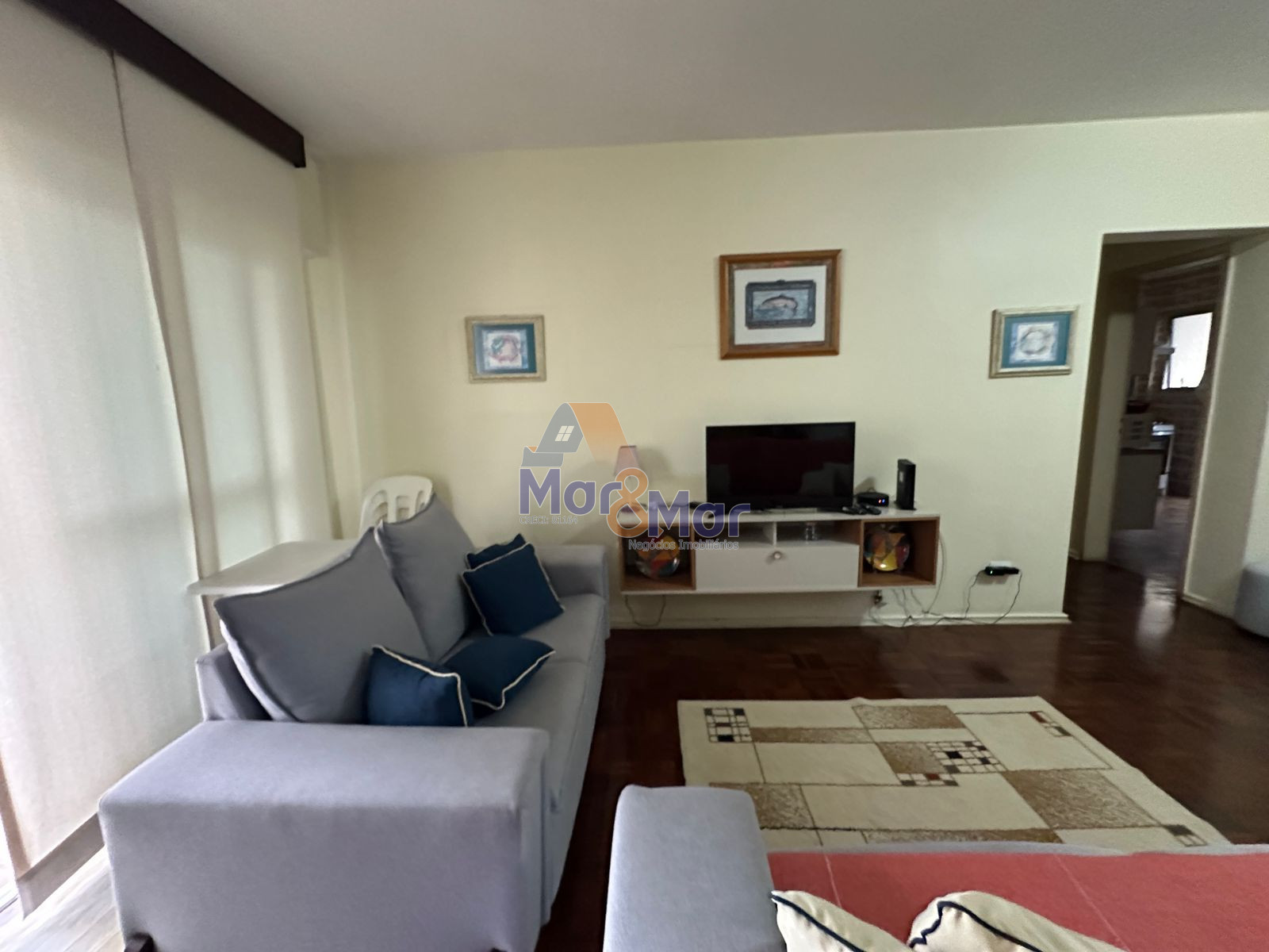 Apartamento na Praia das Pitangueiras, Guarujá - SP