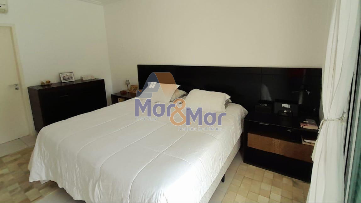 Casa em Condomínio na Praia da Enseada, Guarujá - SP